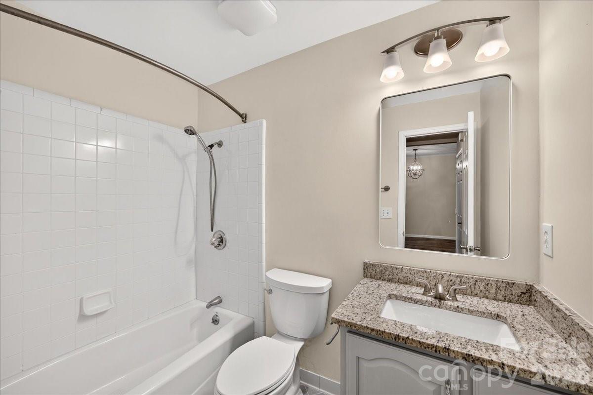 301 Queens Road #106 — Charlotte
