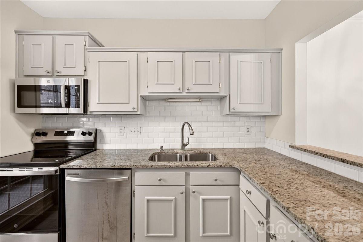301 Queens Road #106 — Charlotte