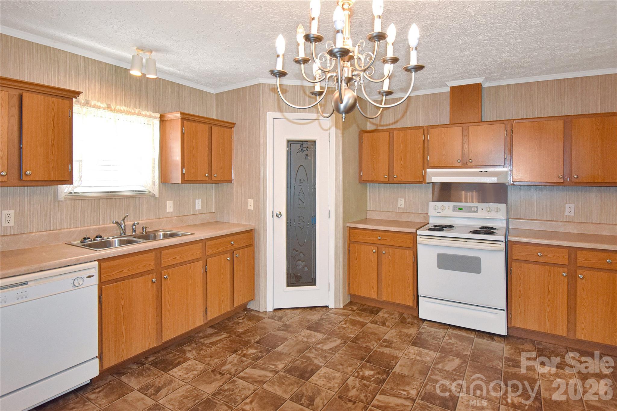 432 Forest Place NW — Lenoir