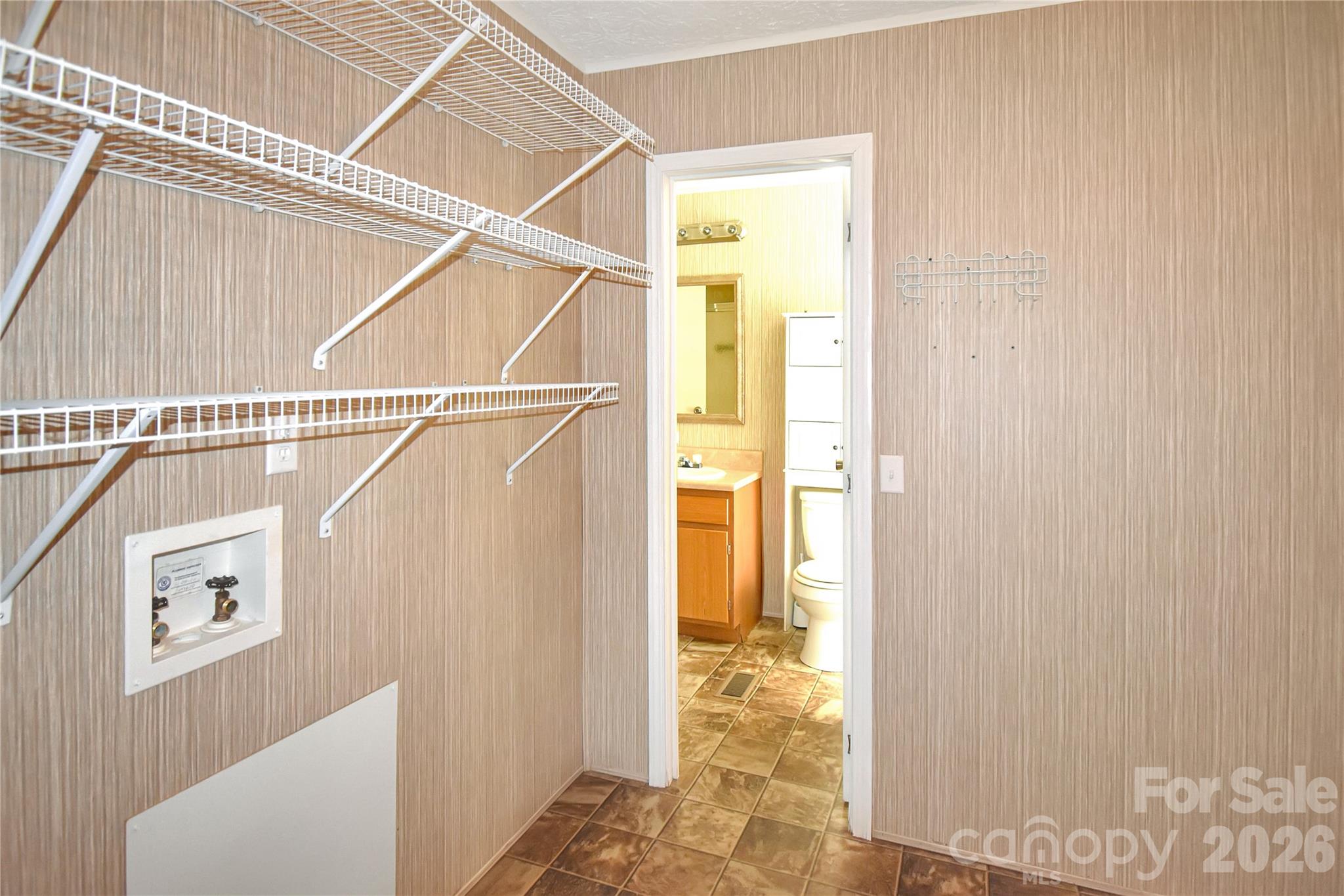 432 Forest Place NW — Lenoir