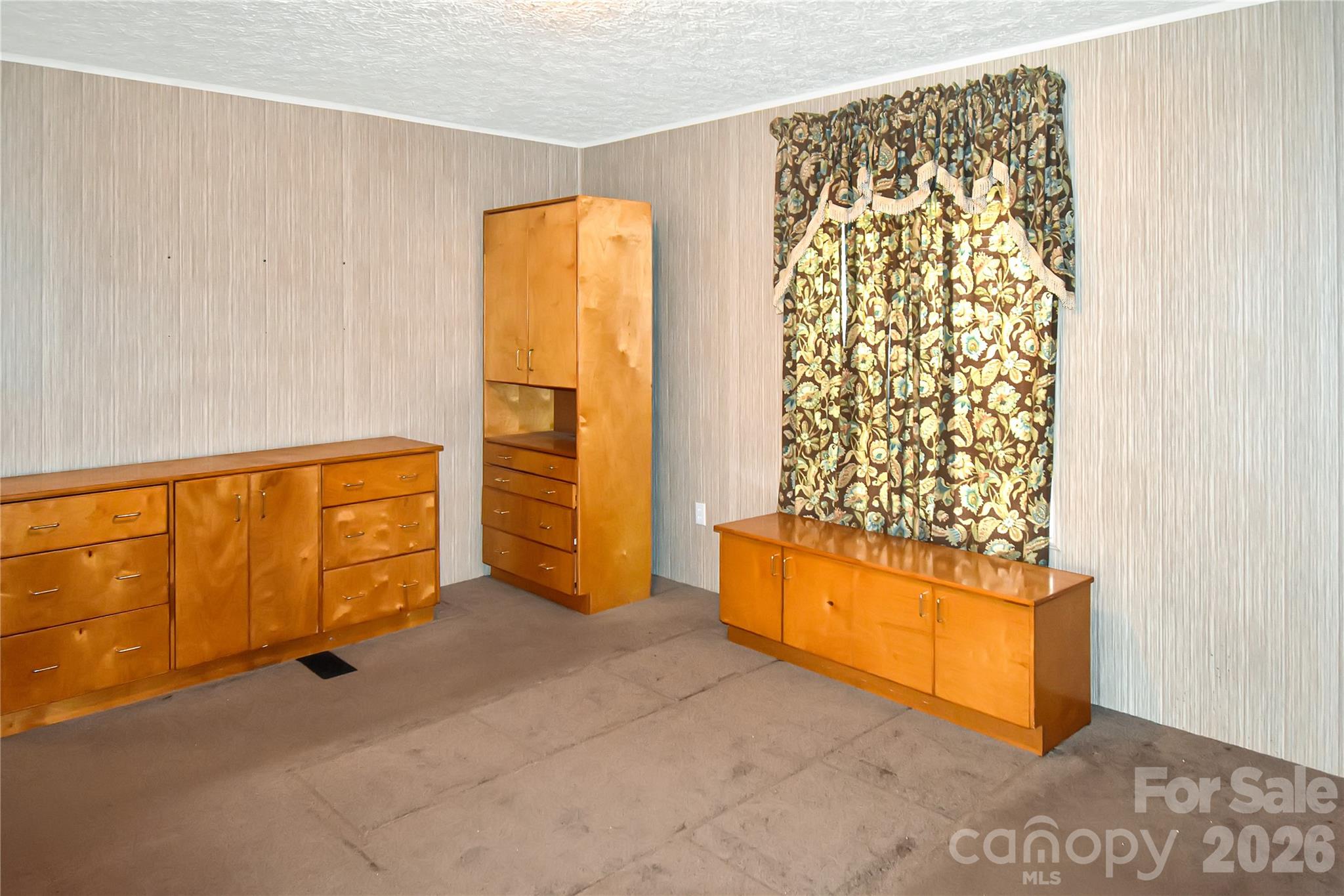 432 Forest Place NW — Lenoir