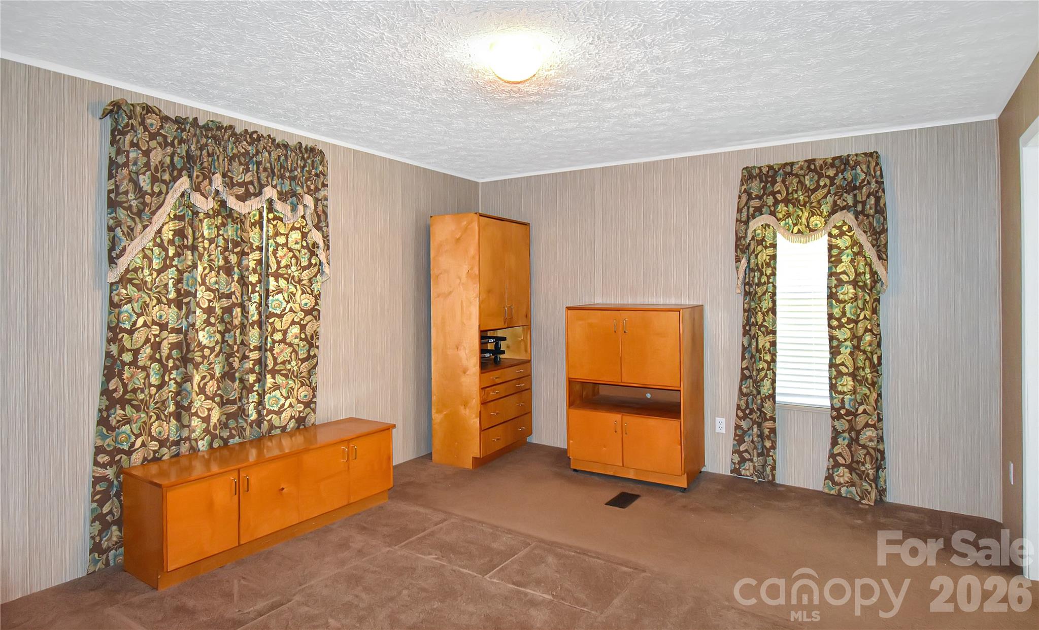 432 Forest Place NW — Lenoir