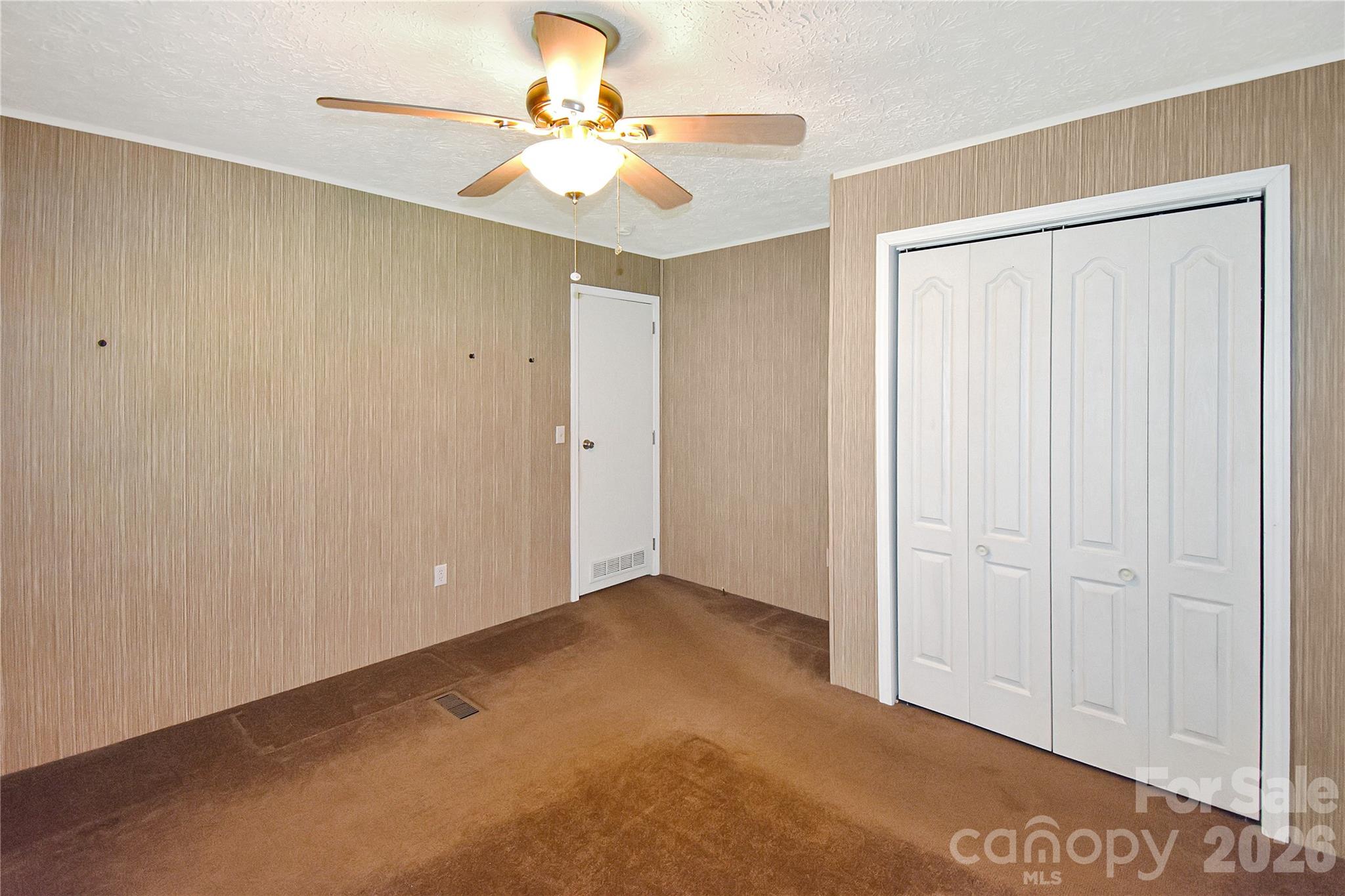 432 Forest Place NW — Lenoir