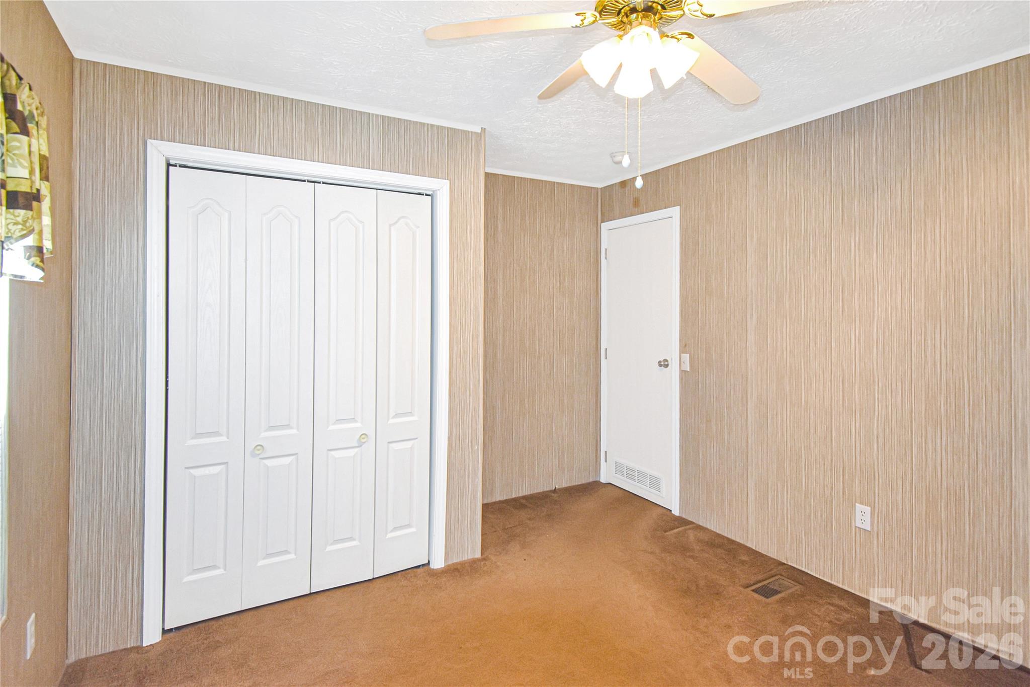 432 Forest Place NW — Lenoir
