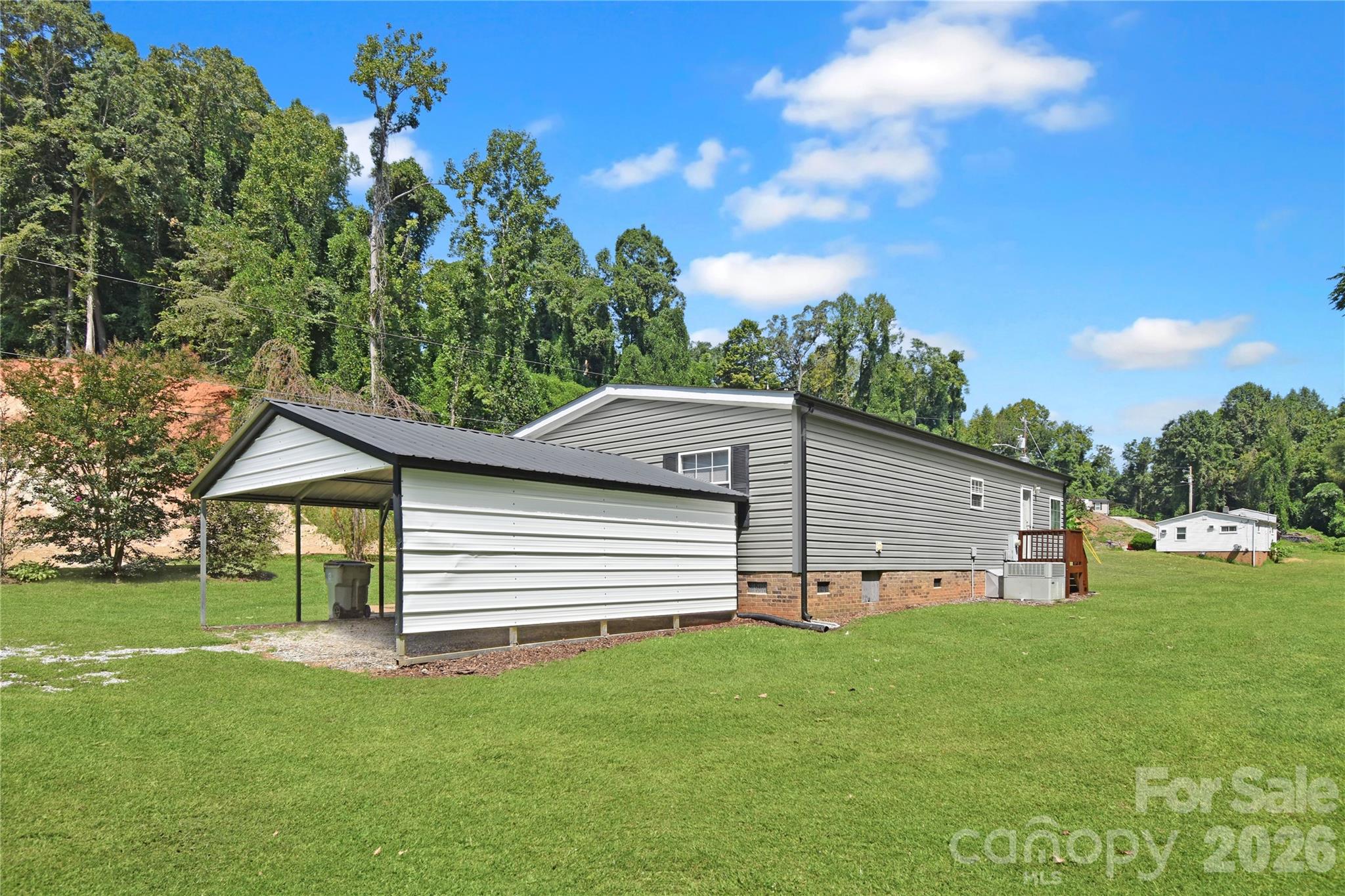 432 Forest Place NW — Lenoir