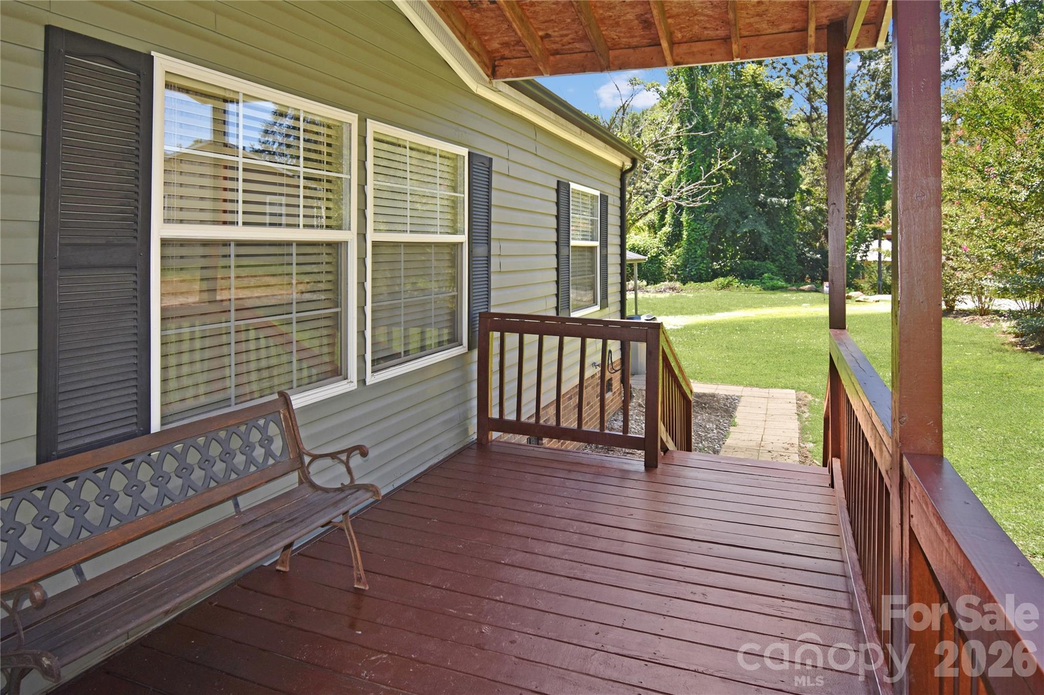 432 Forest Place NW — Lenoir
