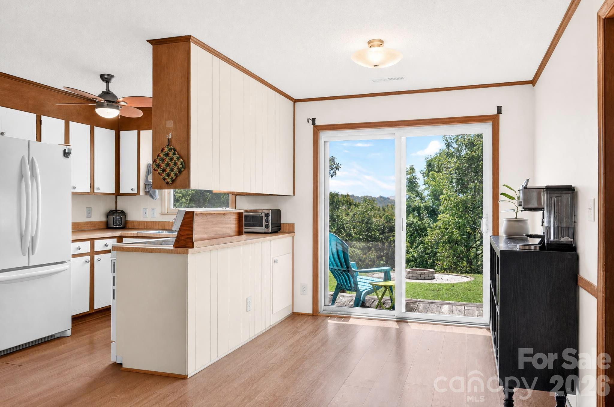 1057 Skyway Drive — Marshall