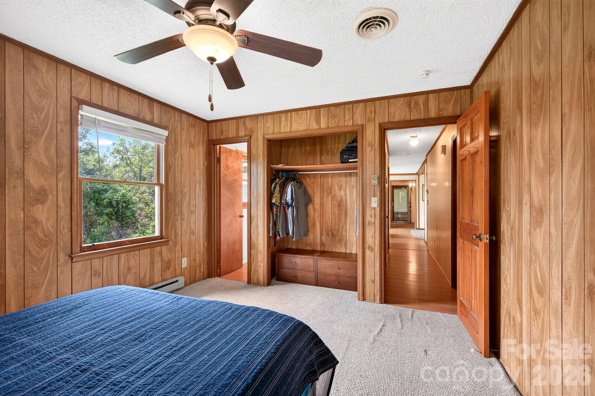 1057 Skyway Drive — Marshall