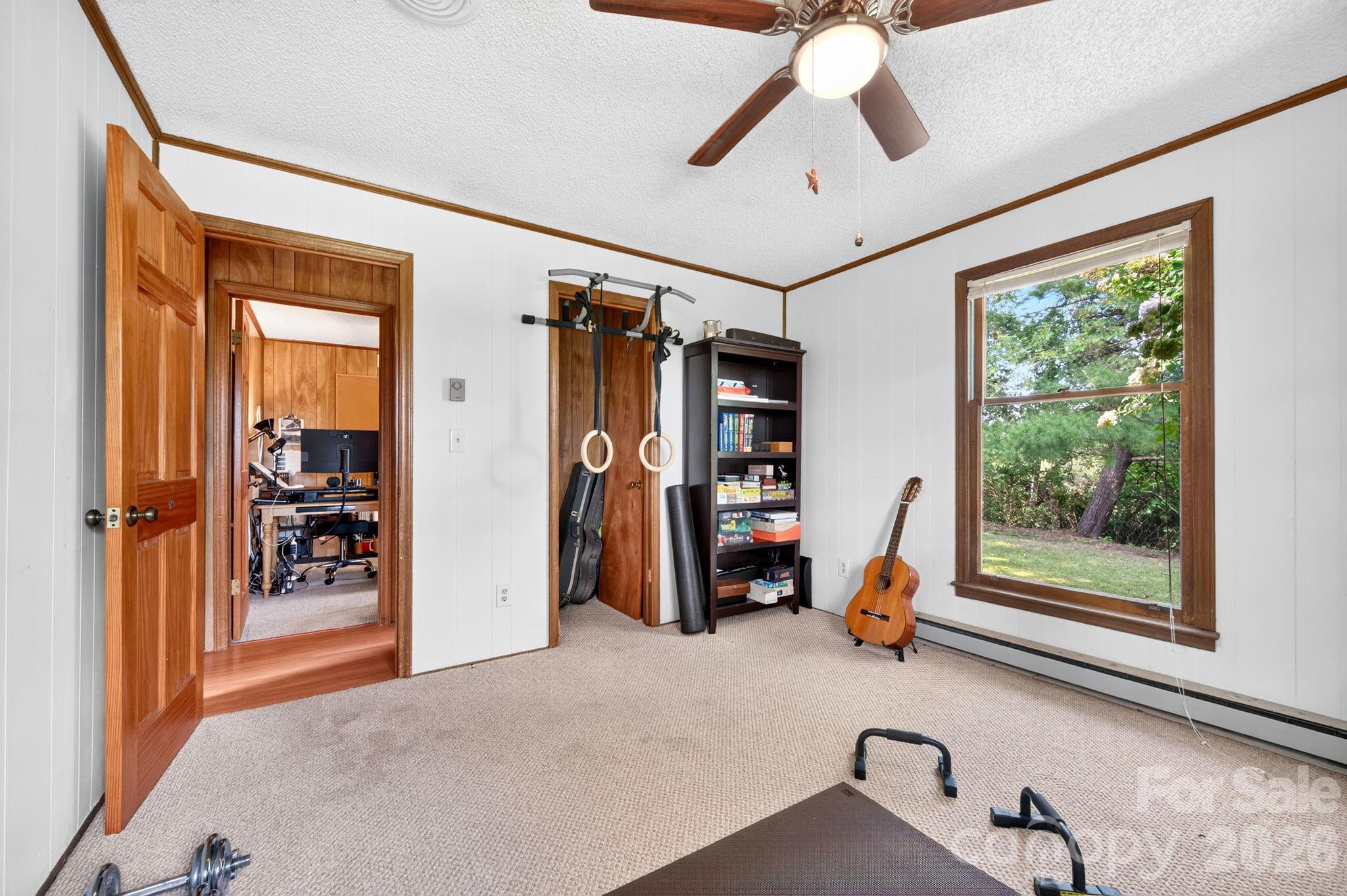 1057 Skyway Drive — Marshall