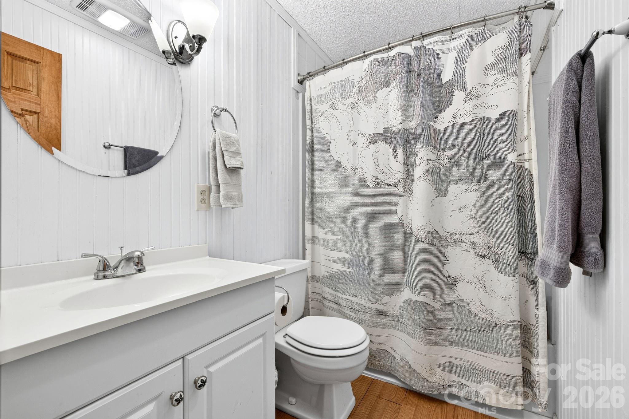 1057 Skyway Drive — Marshall