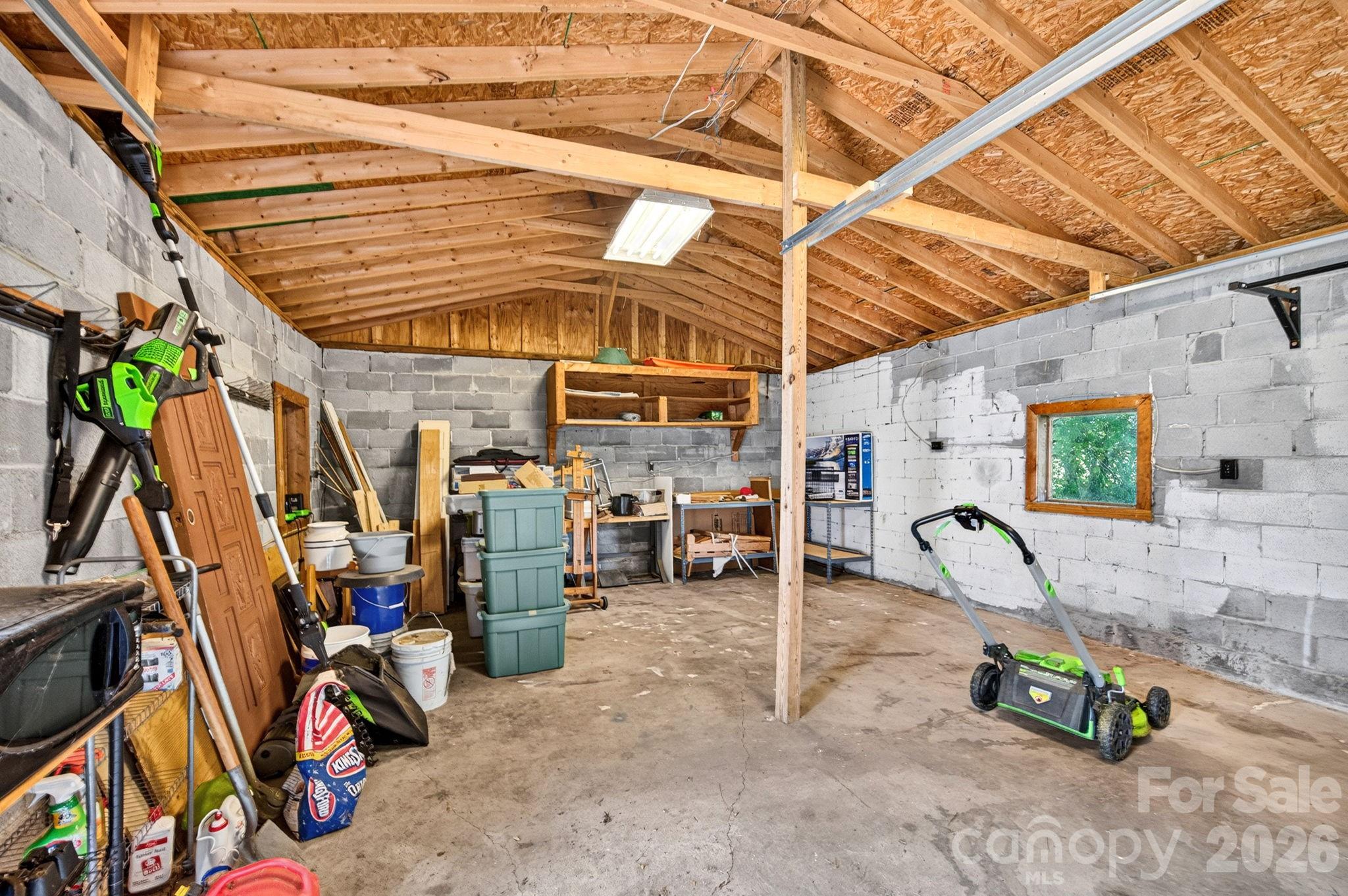 1057 Skyway Drive — Marshall