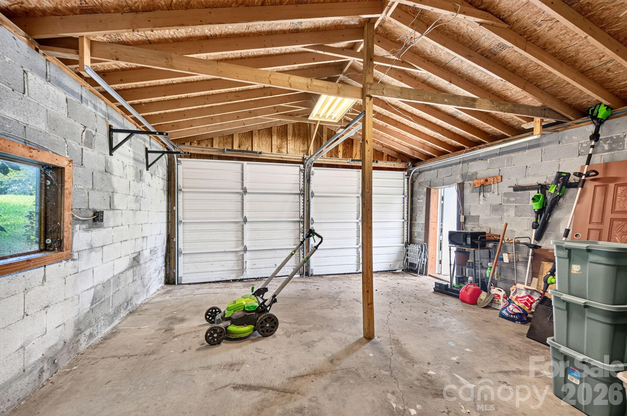 1057 Skyway Drive — Marshall