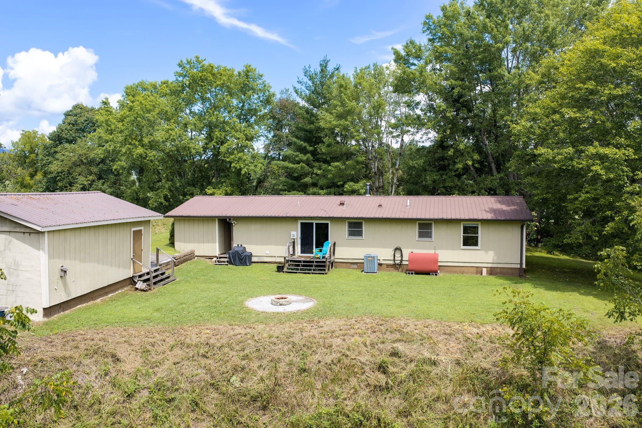 1057 Skyway Drive — Marshall