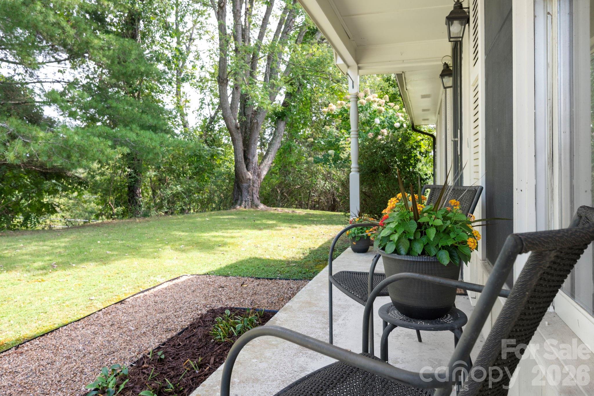 1057 Skyway Drive — Marshall