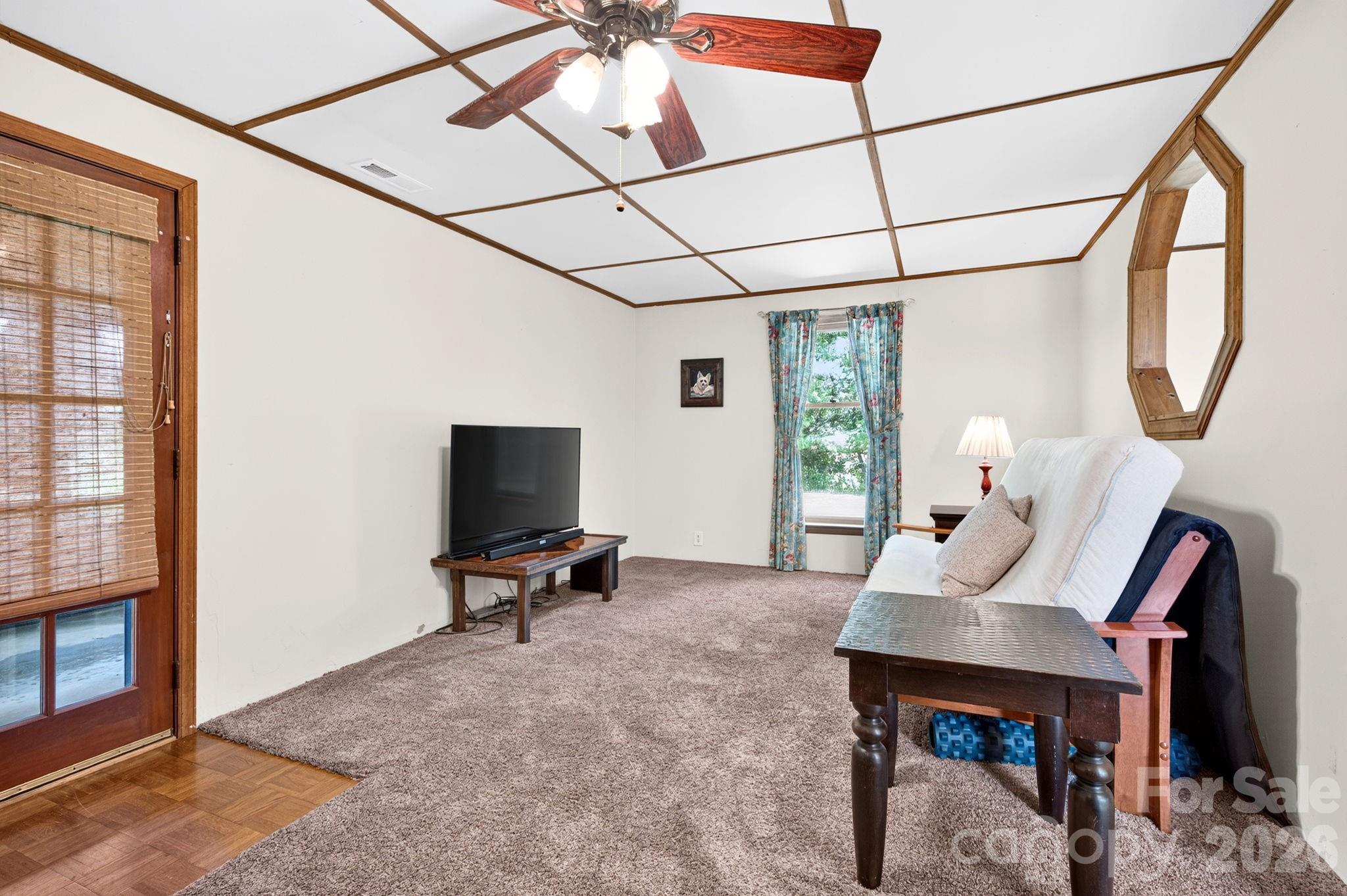 1057 Skyway Drive — Marshall