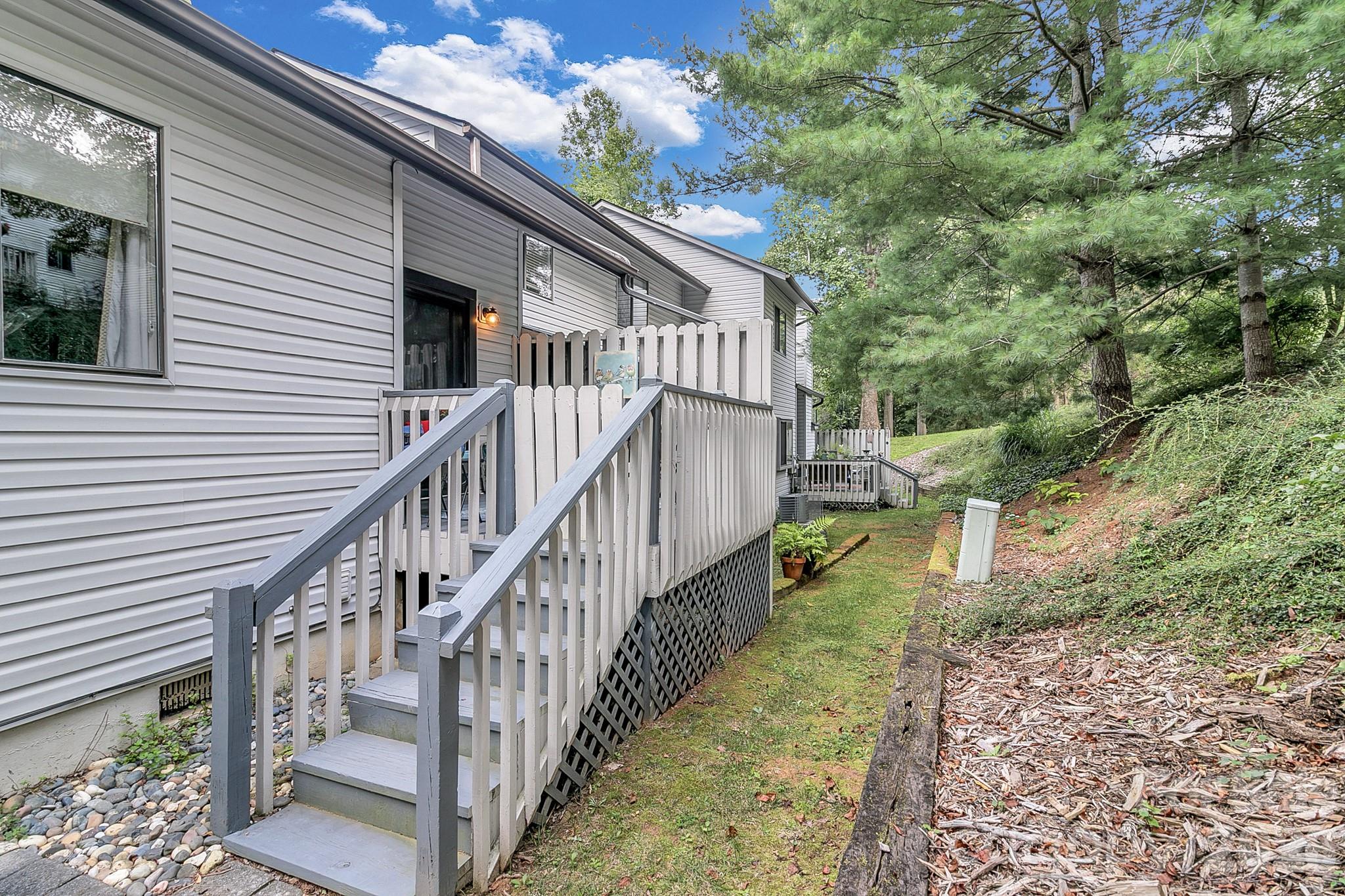 103 Cimarron Drive — Asheville