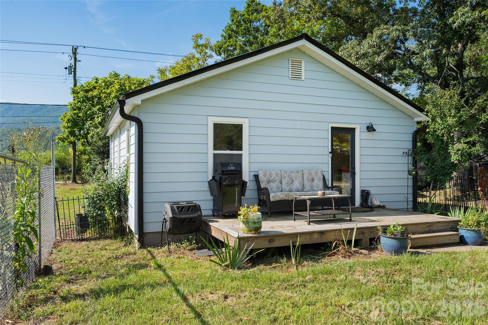 1042 Old US 70 Hwy Highway — Black Mountain