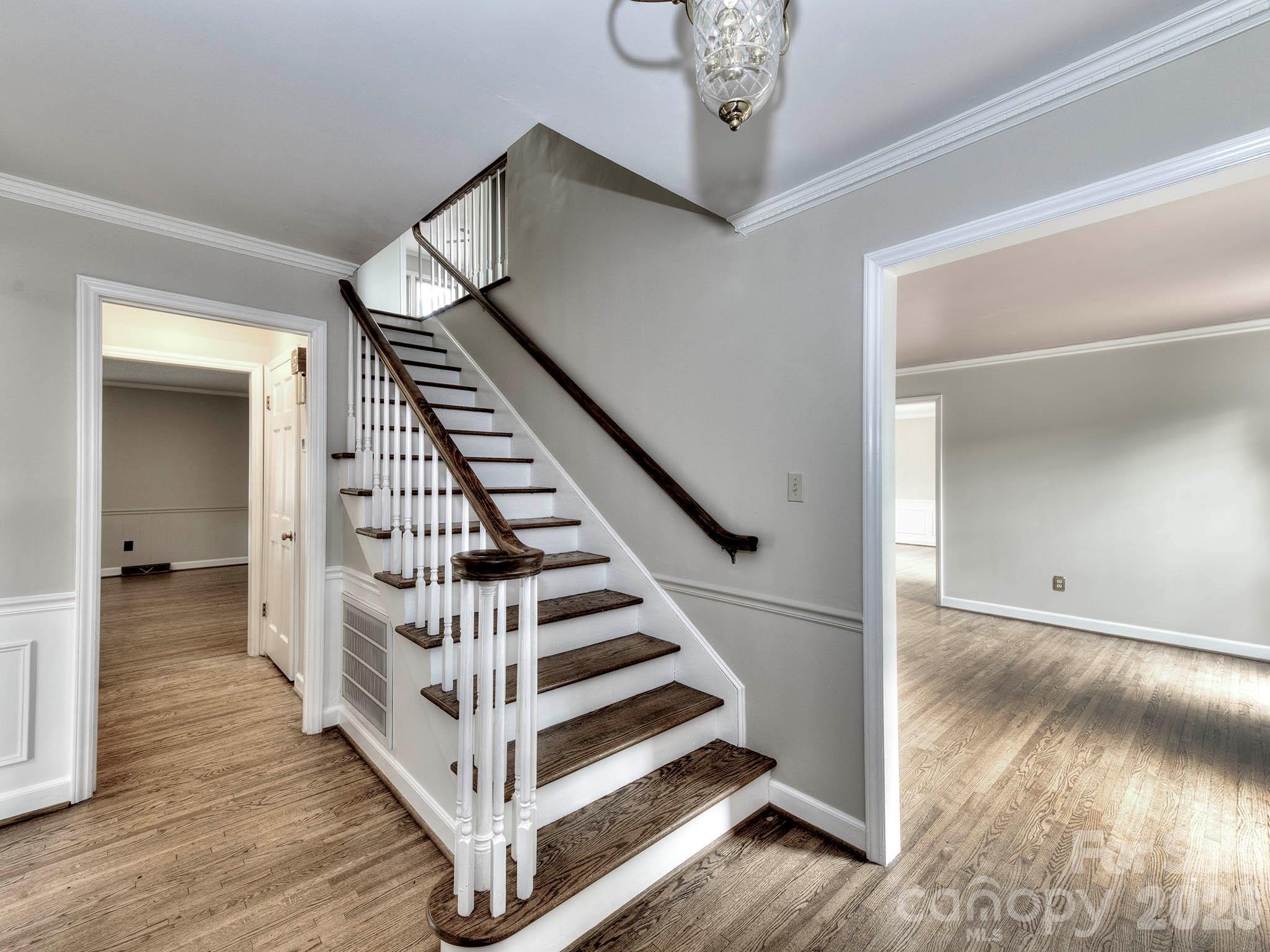 1401 Heatherloch Drive — Gastonia