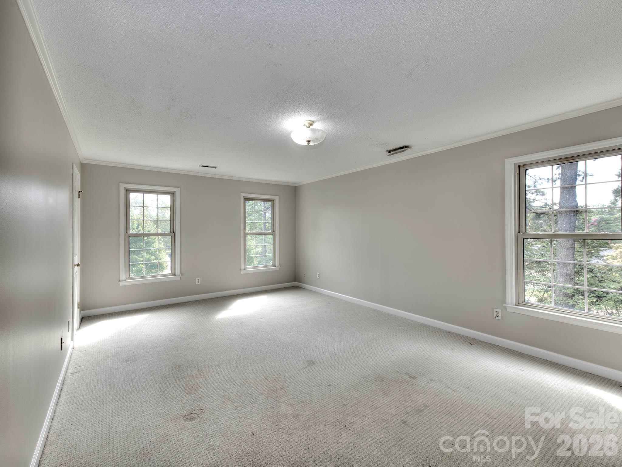 1401 Heatherloch Drive — Gastonia