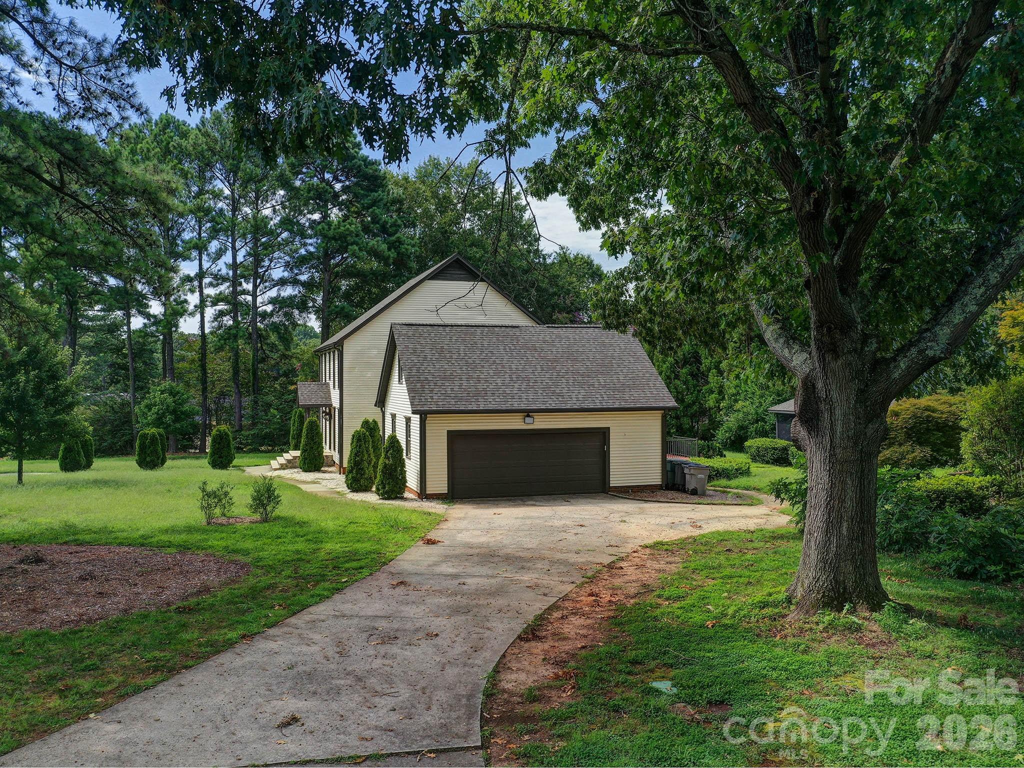 1401 Heatherloch Drive — Gastonia