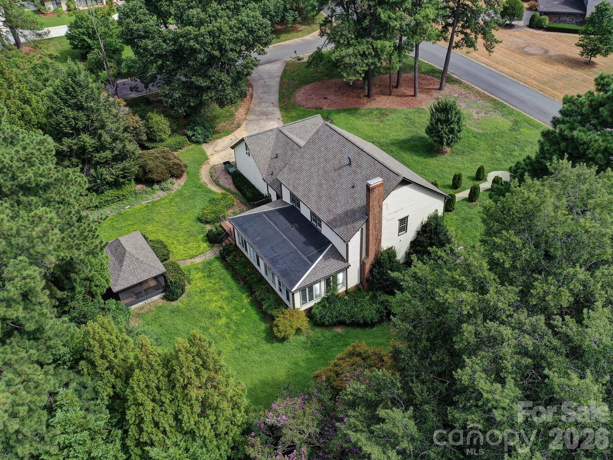 1401 Heatherloch Drive — Gastonia
