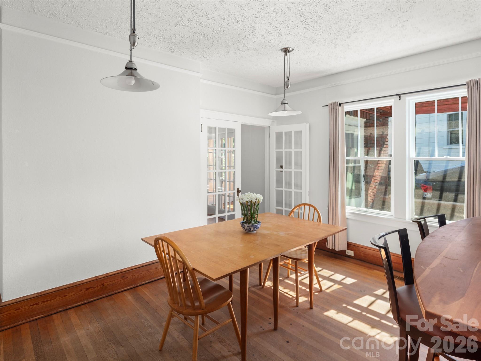 65 Longview Road — Asheville