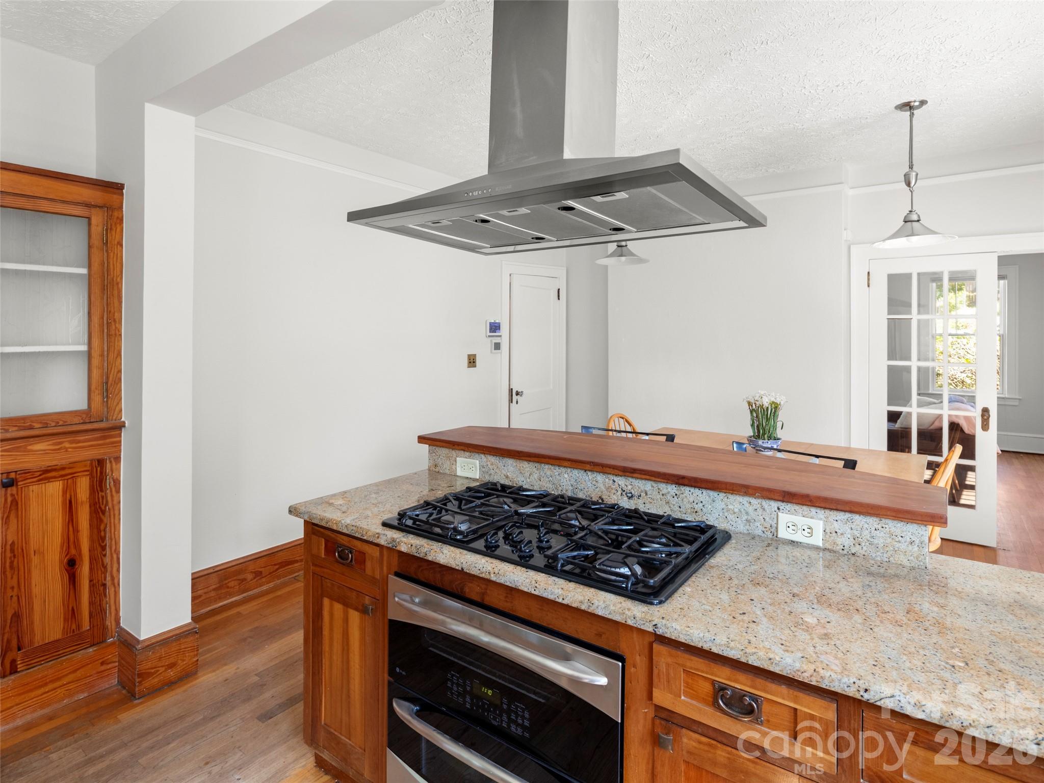 65 Longview Road — Asheville