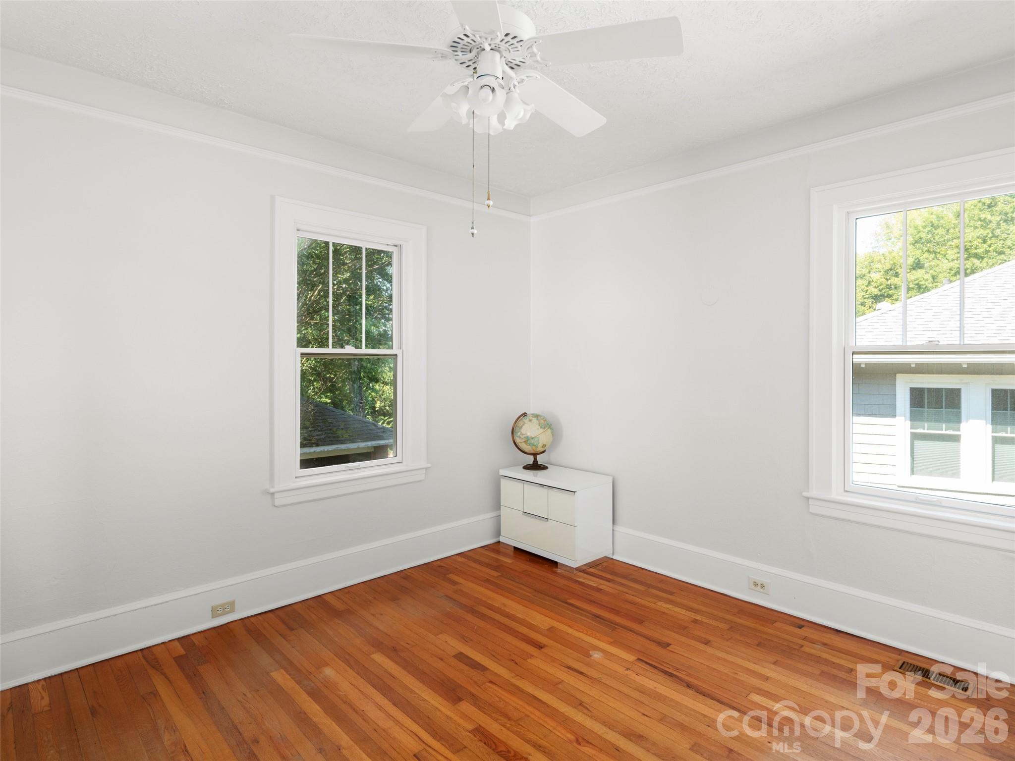 65 Longview Road — Asheville