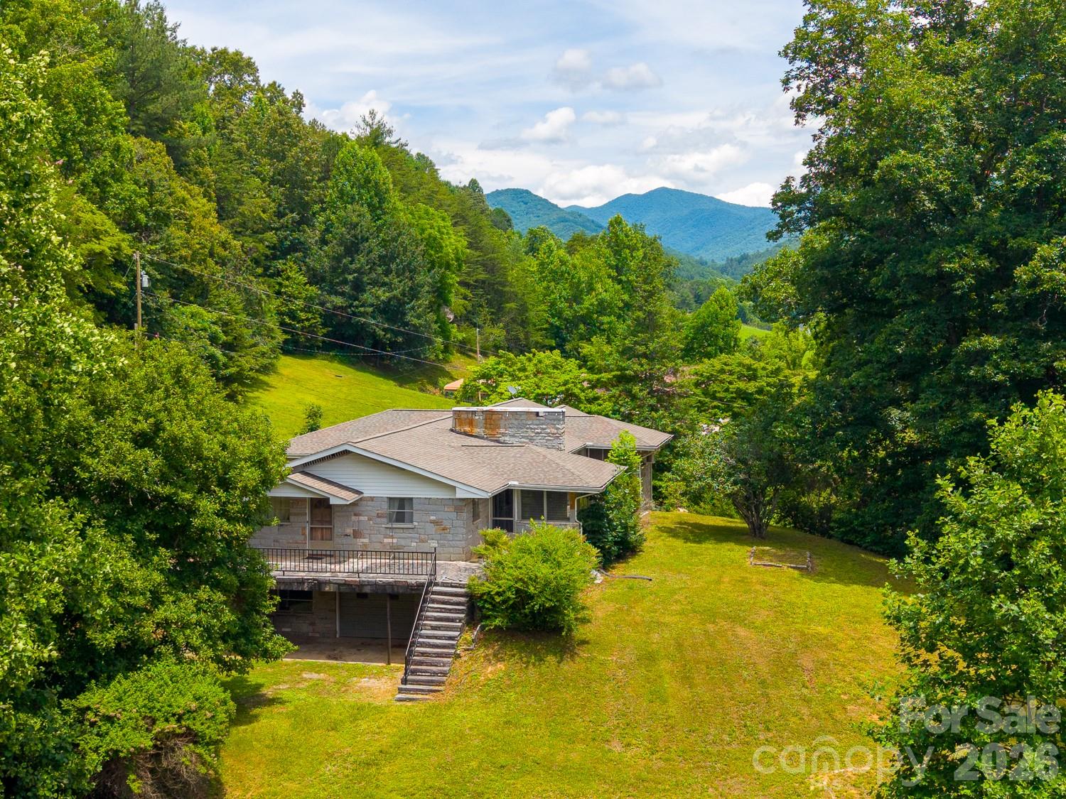 222 Mitchell Mountain Road — Bryson City