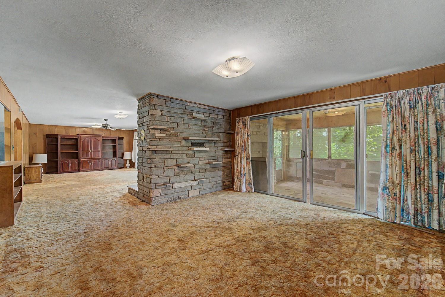222 Mitchell Mountain Road — Bryson City