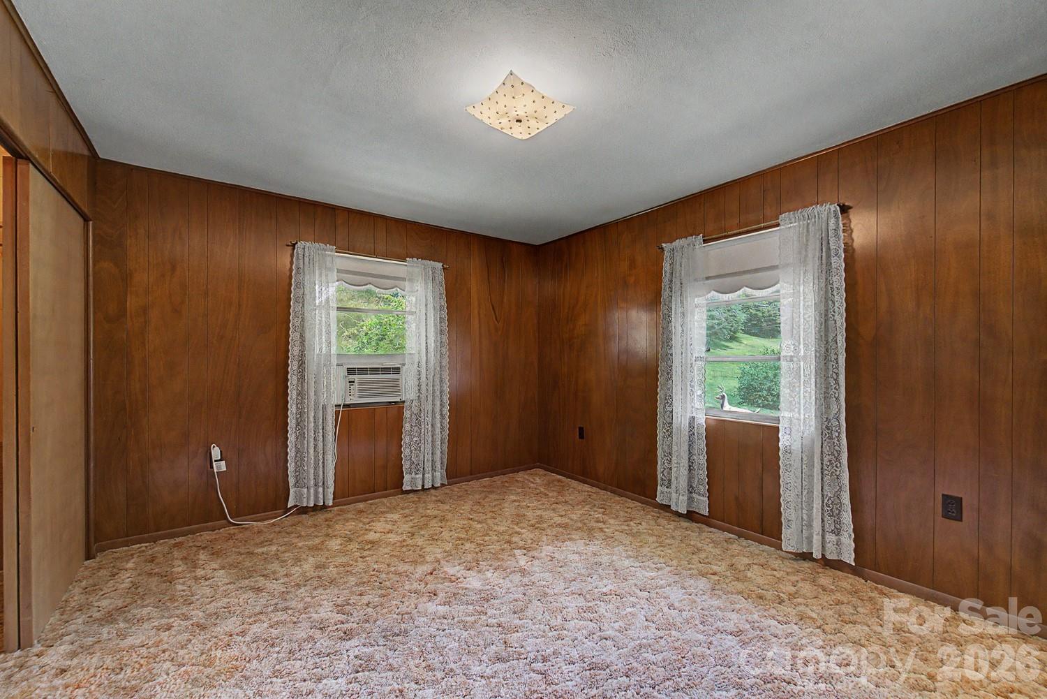 222 Mitchell Mountain Road — Bryson City