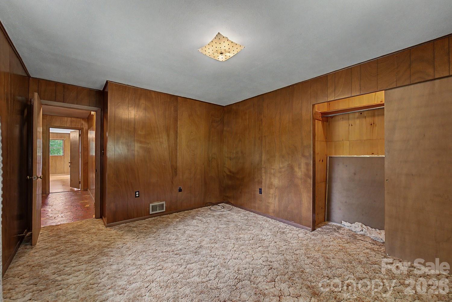 222 Mitchell Mountain Road — Bryson City