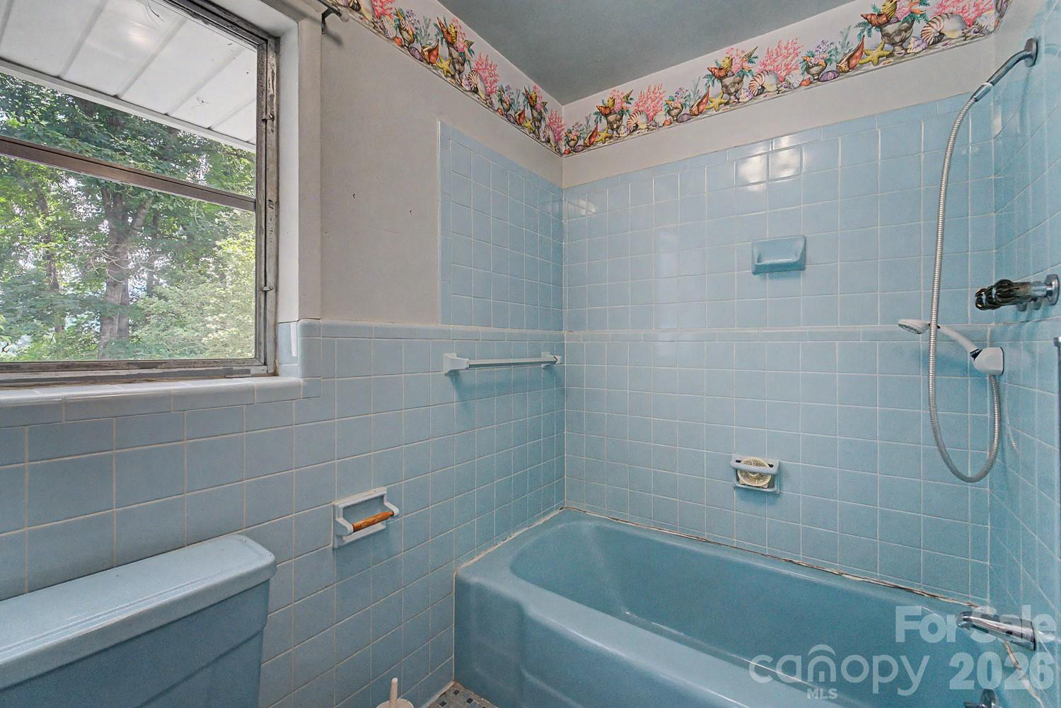 222 Mitchell Mountain Road — Bryson City