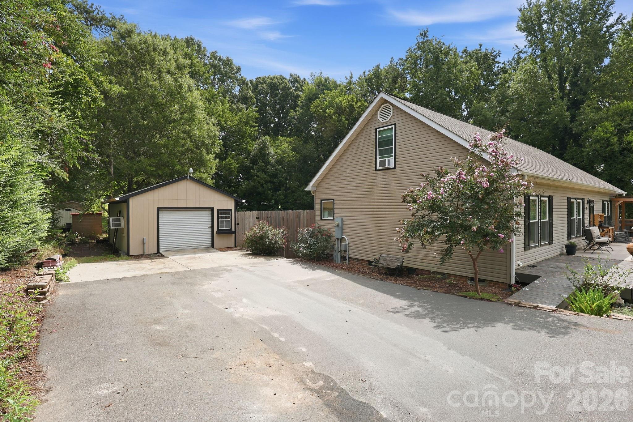 111 Linda Avenue — China Grove