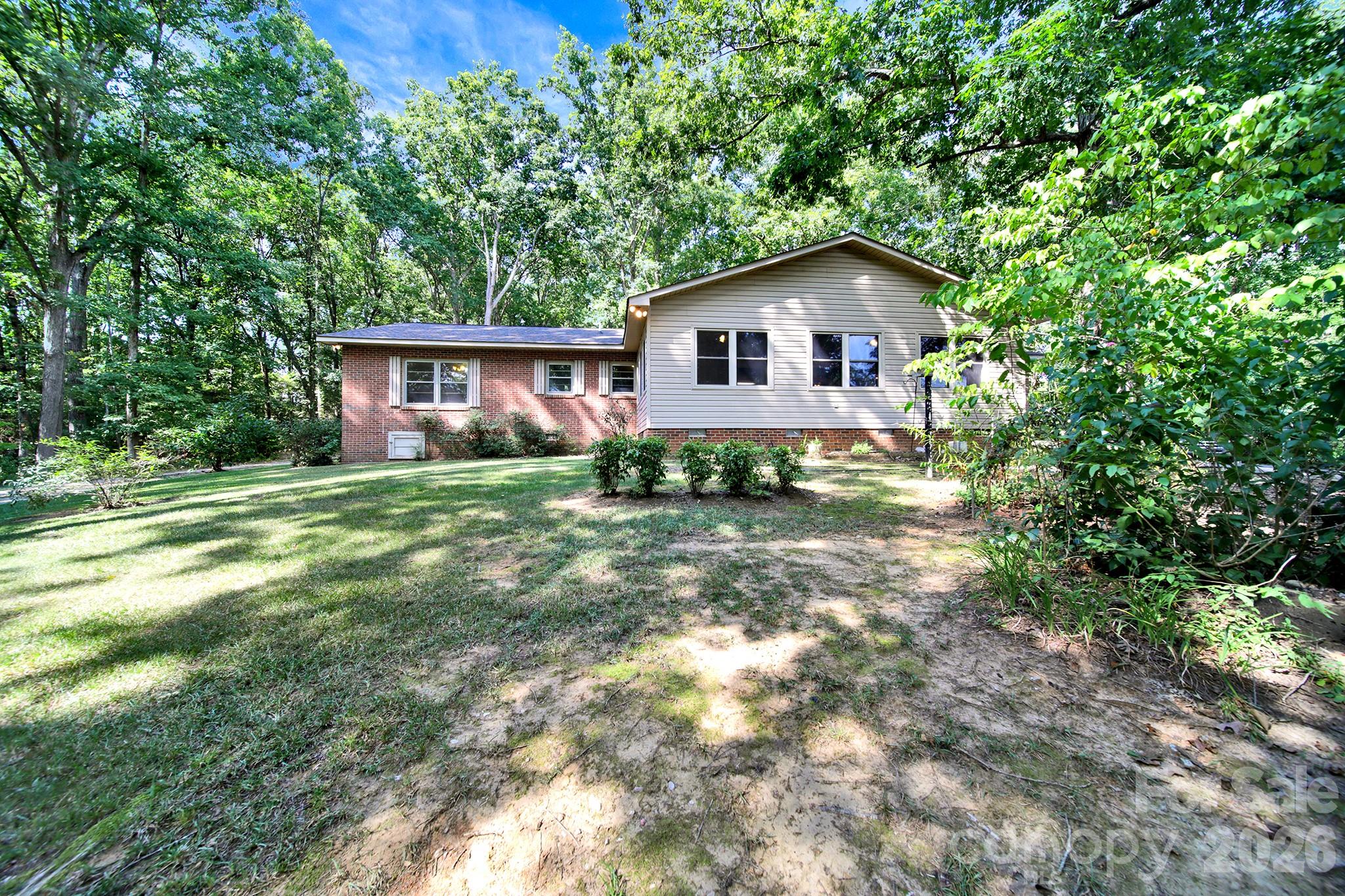 1950 Daisy Couch Road — Lancaster