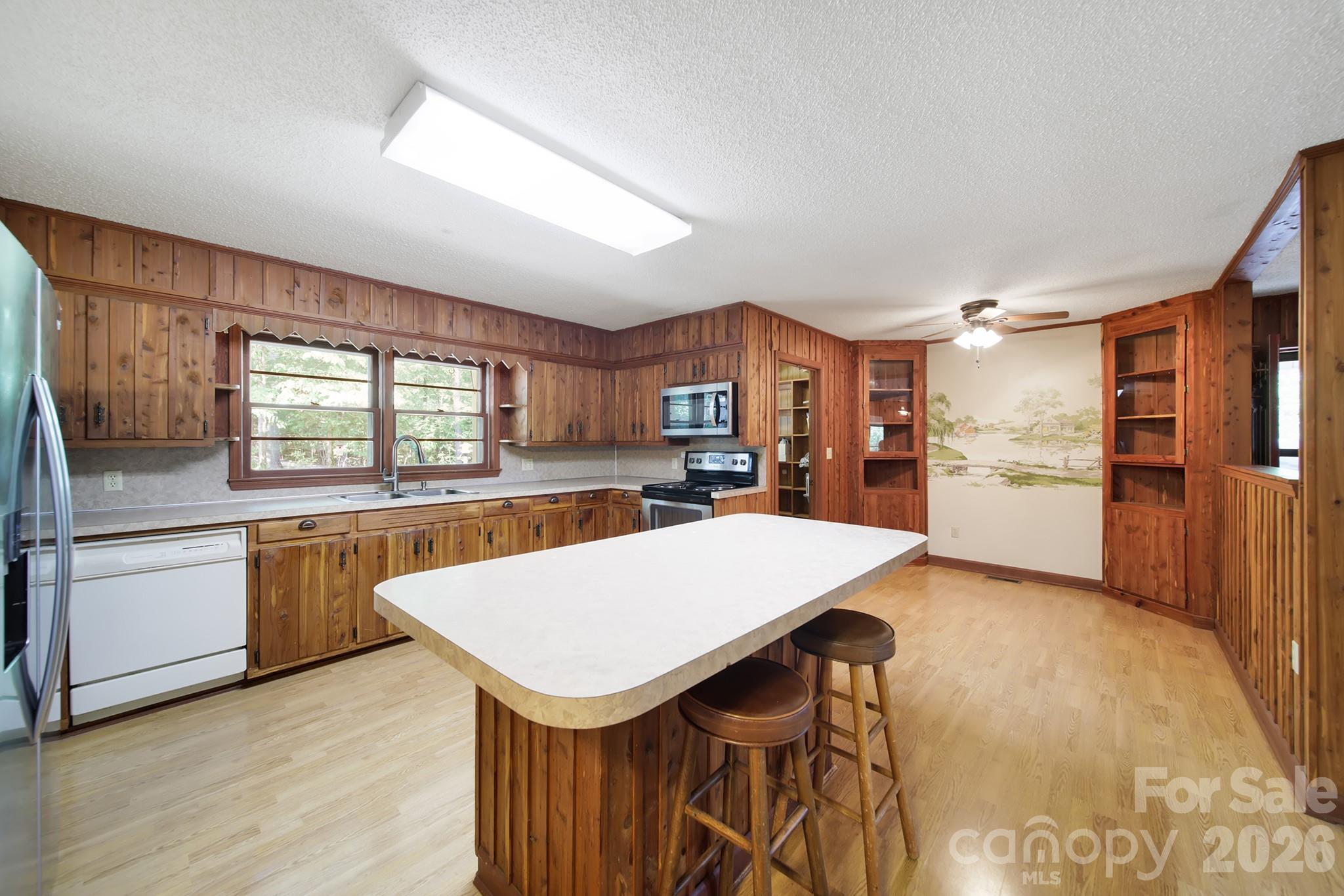 1950 Daisy Couch Road — Lancaster