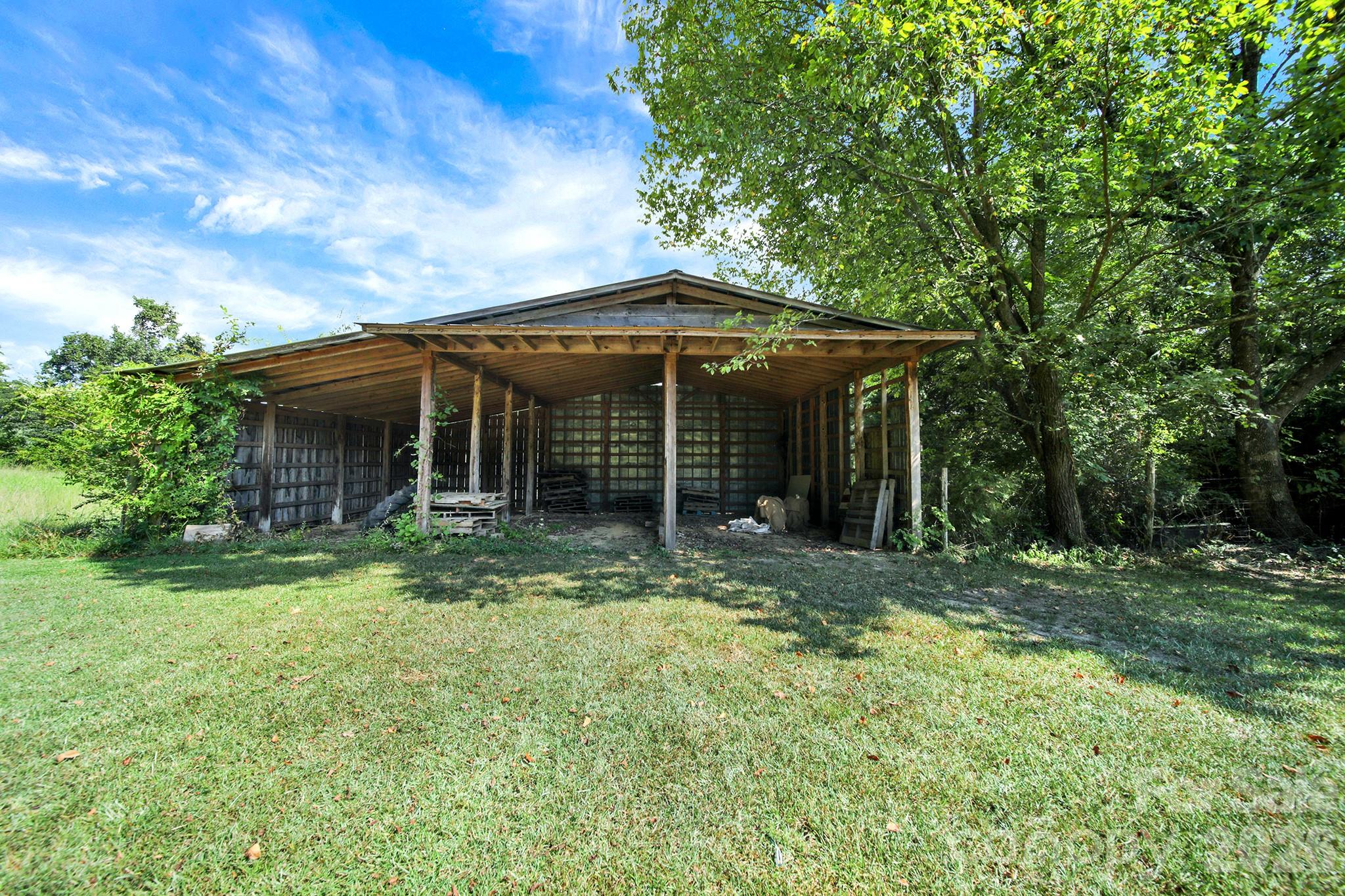 1950 Daisy Couch Road — Lancaster