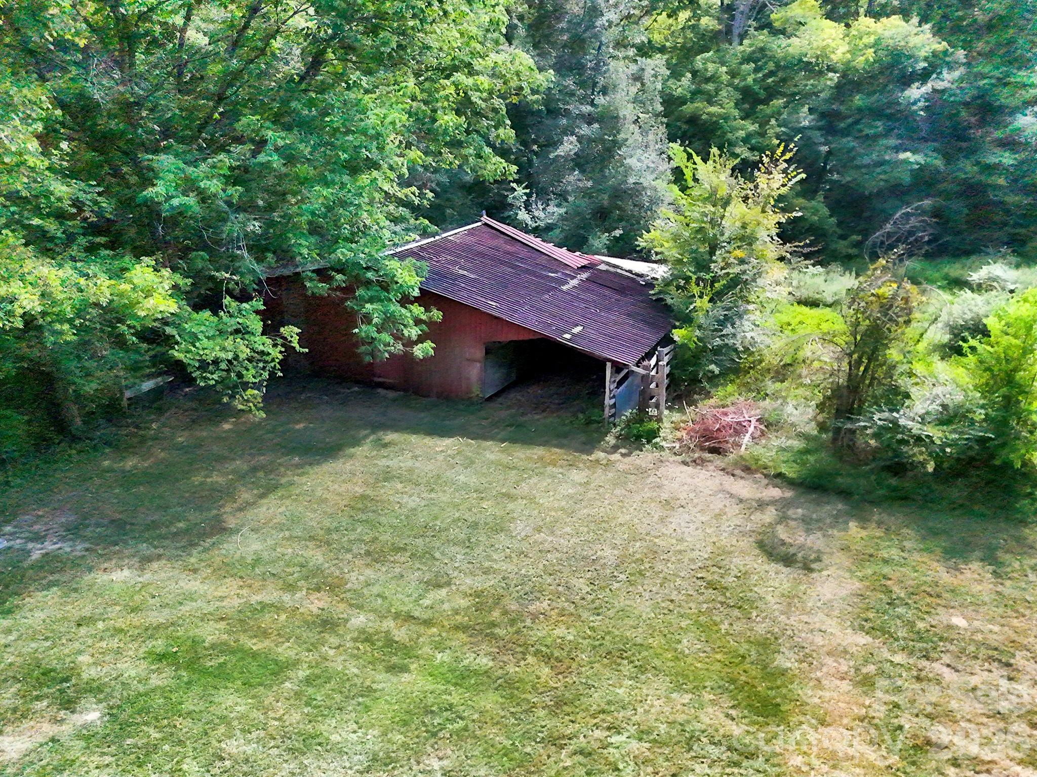 1950 Daisy Couch Road — Lancaster