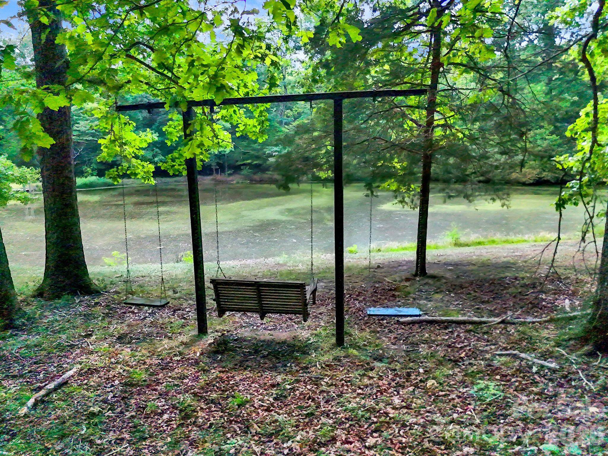 1950 Daisy Couch Road — Lancaster