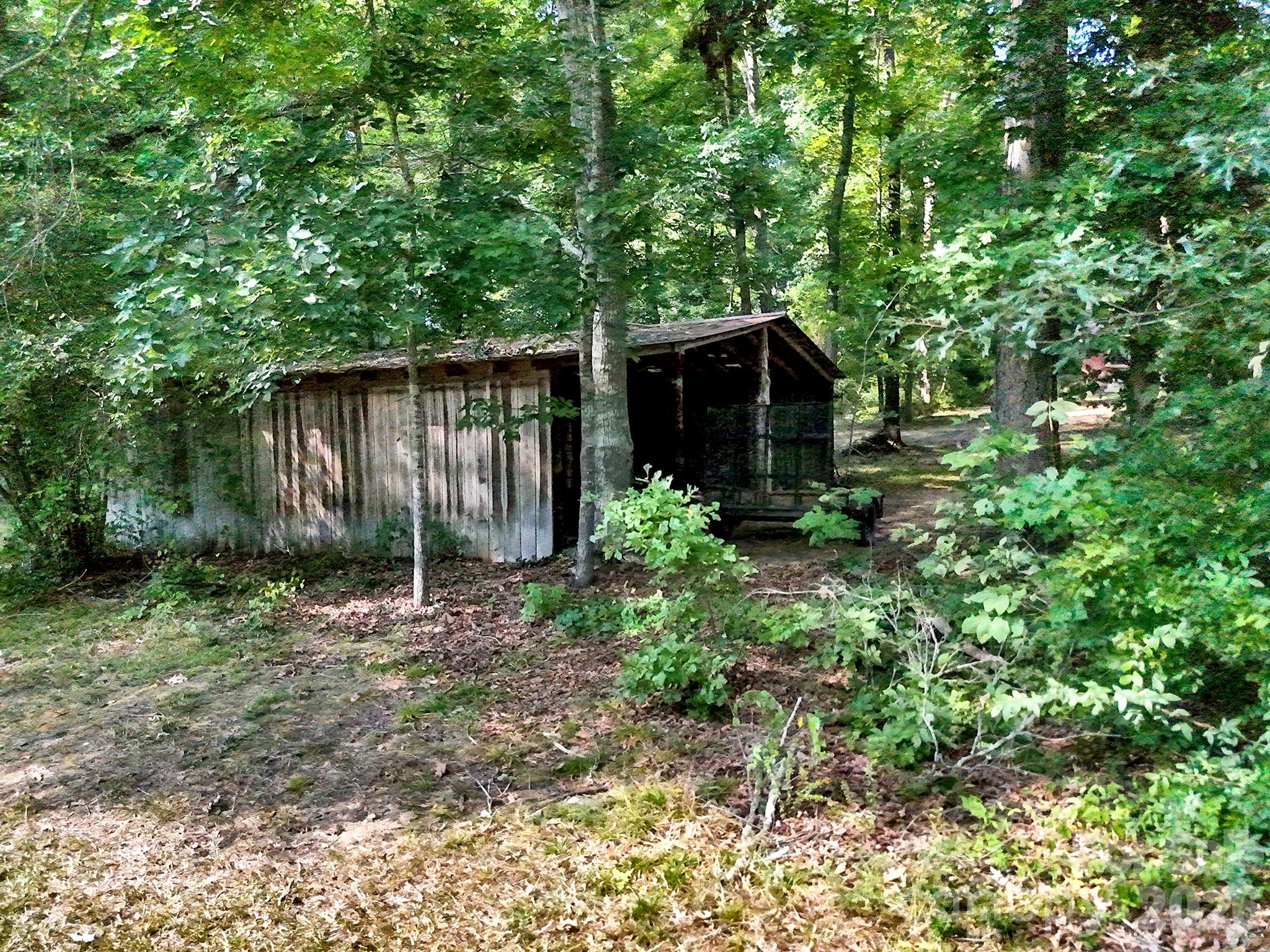 1950 Daisy Couch Road — Lancaster