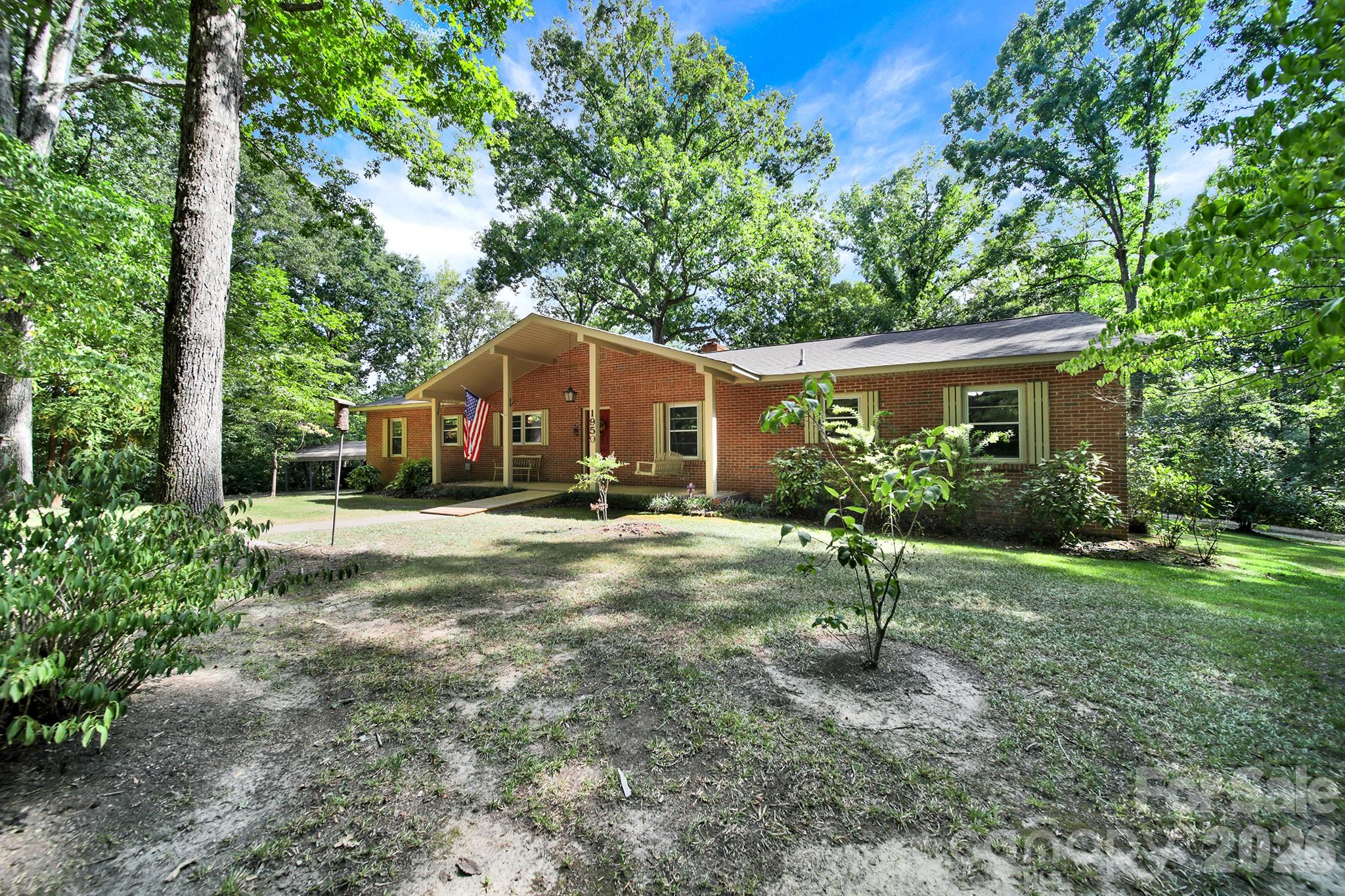 1950 Daisy Couch Road — Lancaster