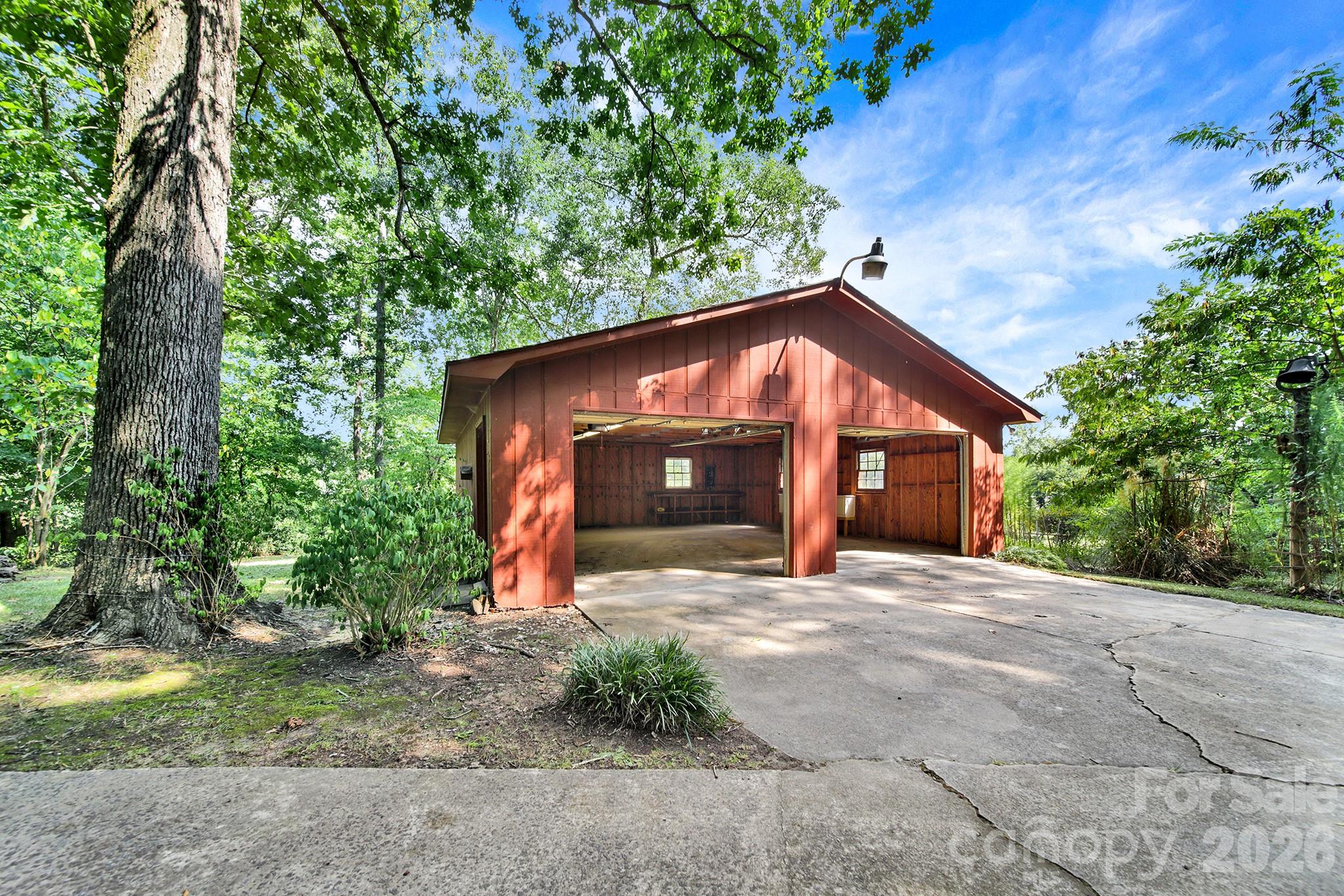 1950 Daisy Couch Road — Lancaster