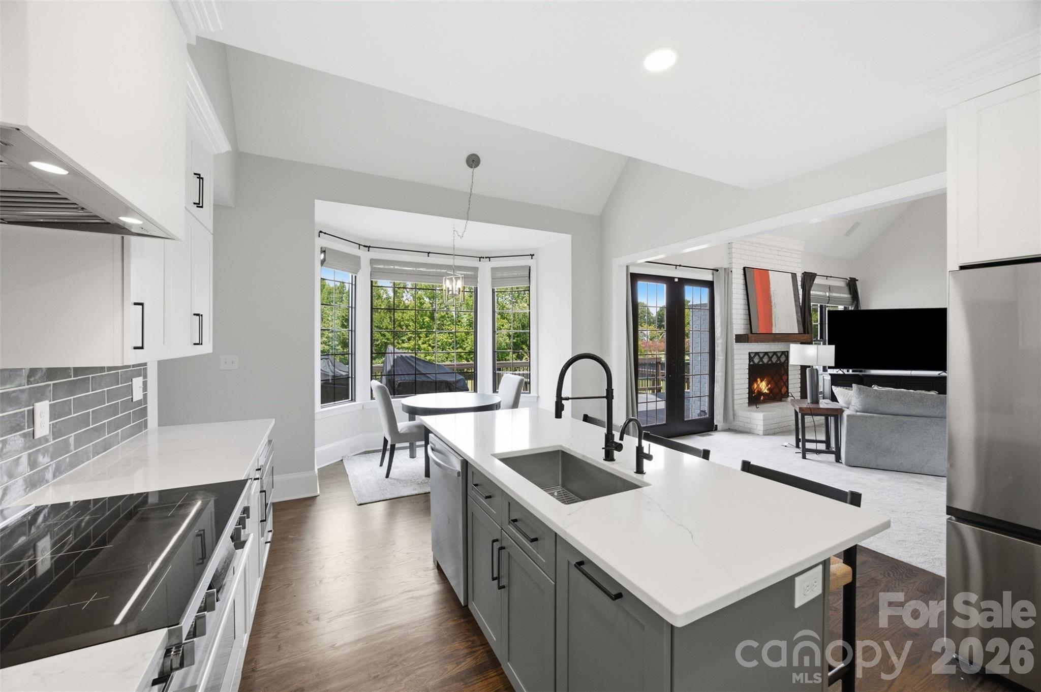 1002 Heather Glen Drive — Matthews
