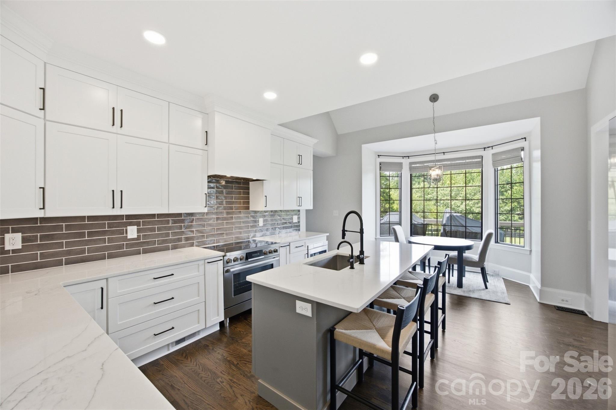1002 Heather Glen Drive — Matthews