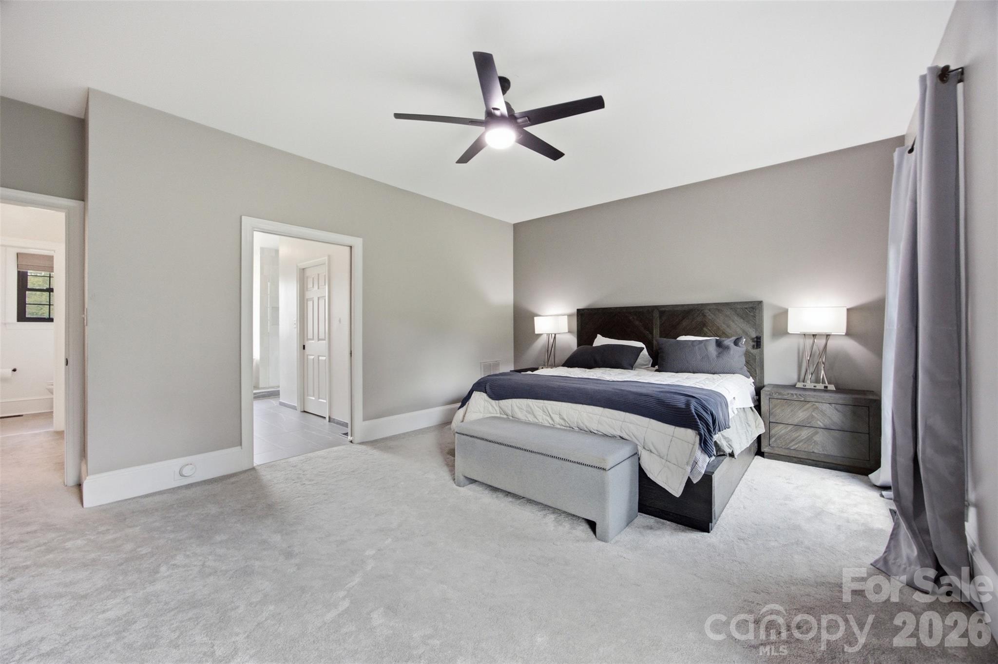 1002 Heather Glen Drive — Matthews