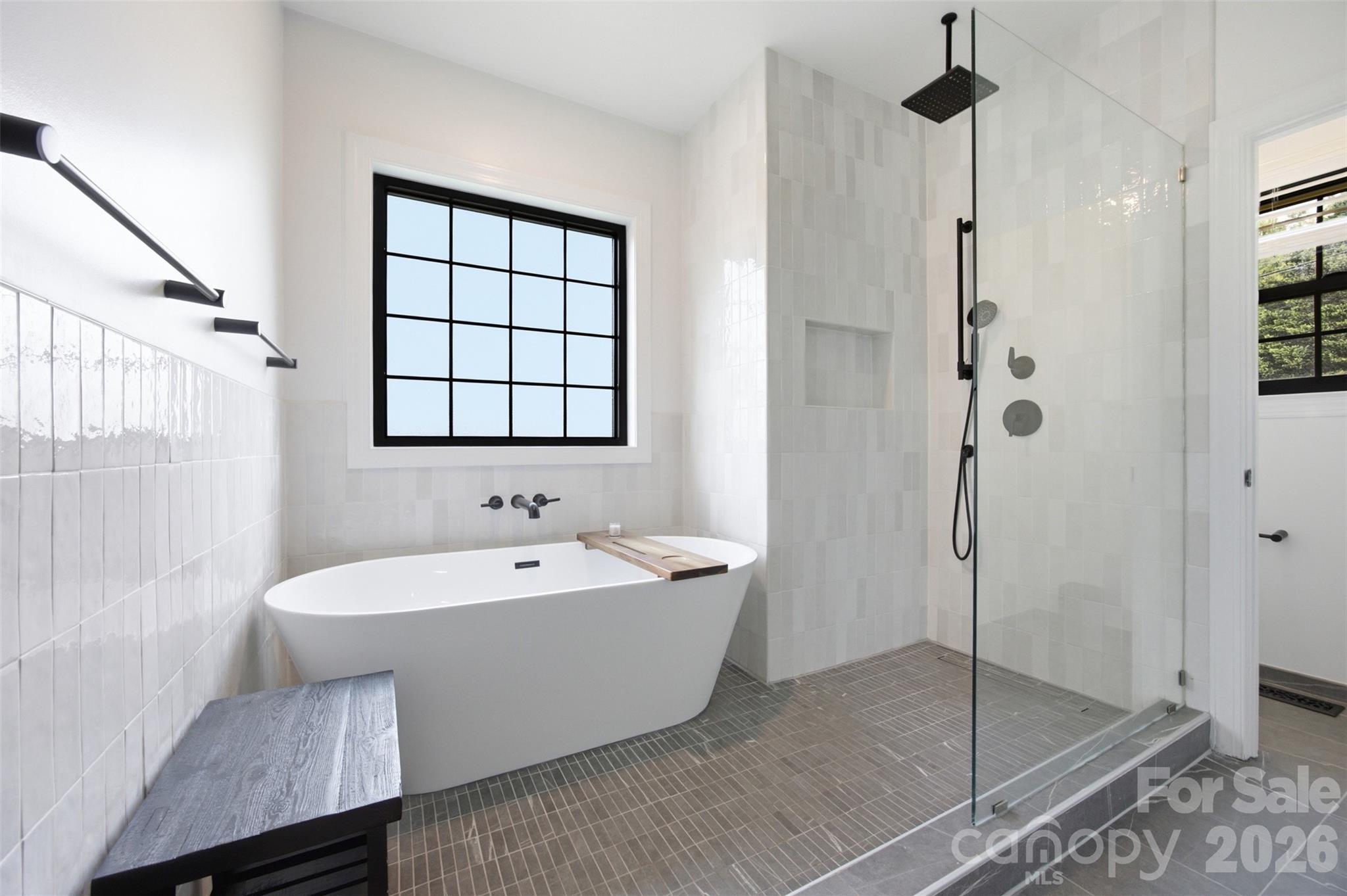 1002 Heather Glen Drive — Matthews