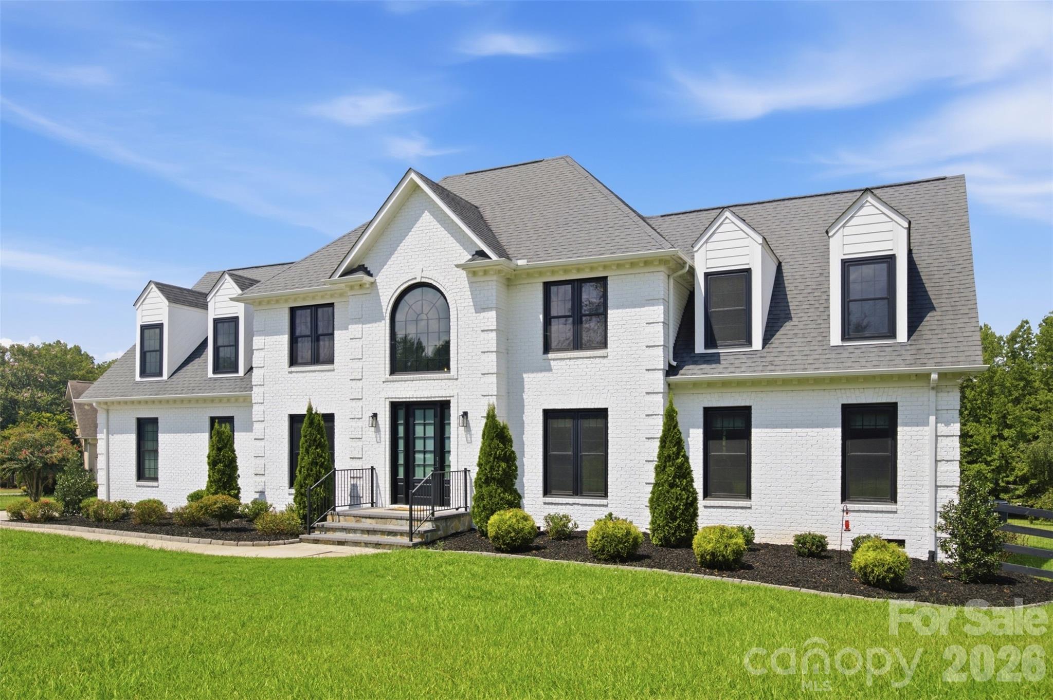 1002 Heather Glen Drive — Matthews