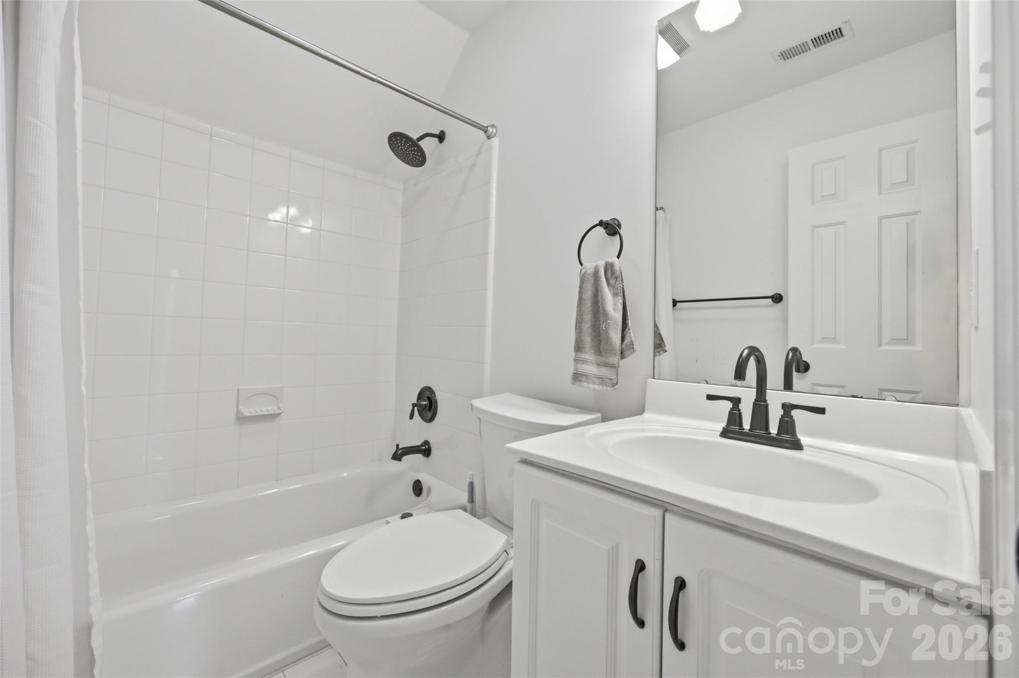 1002 Heather Glen Drive — Matthews