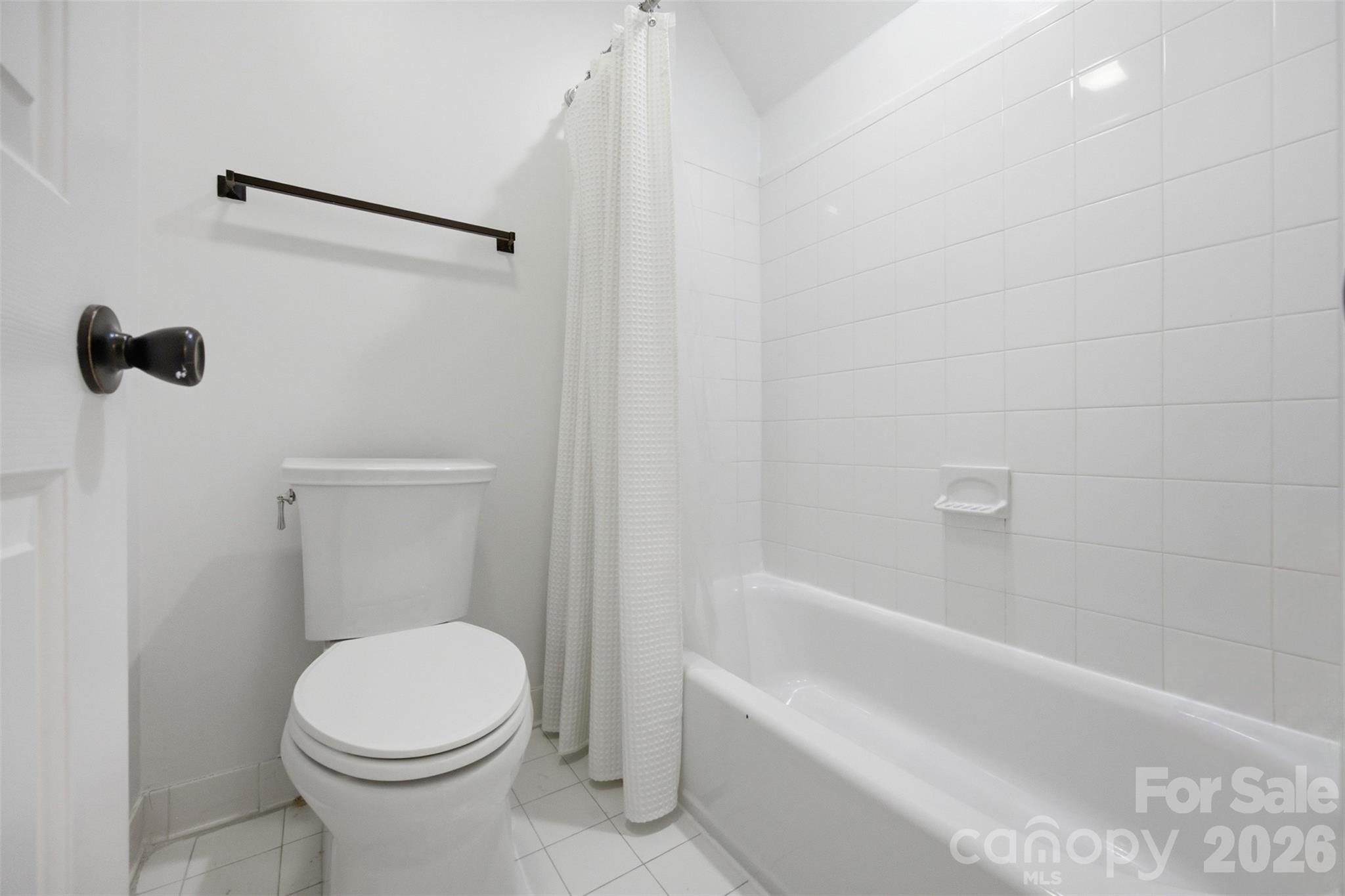 1002 Heather Glen Drive — Matthews