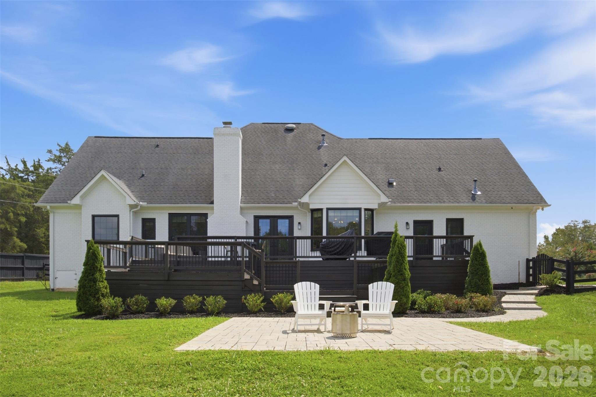 1002 Heather Glen Drive — Matthews